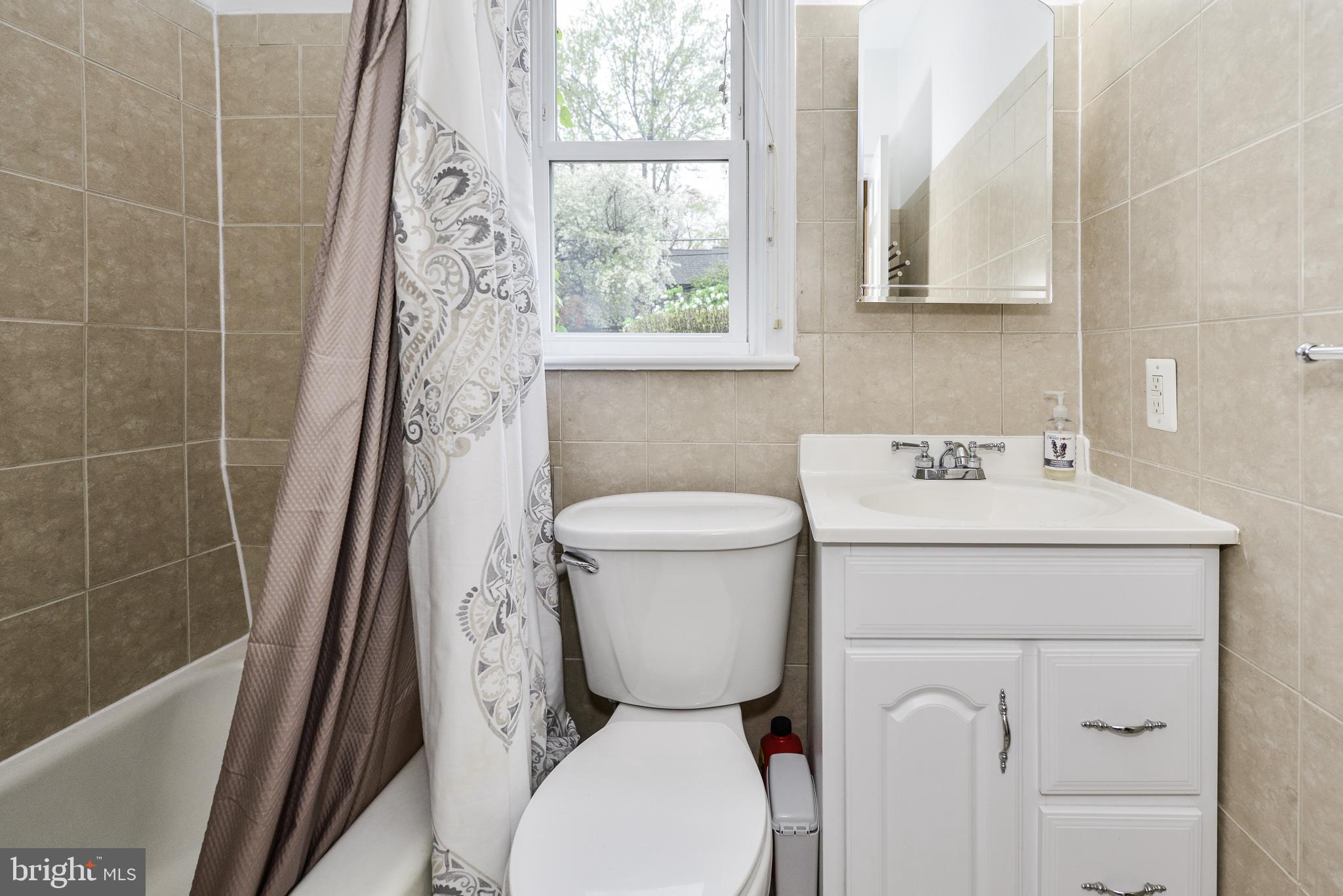 WAYCROFT WOODLAWN - Residential Lease