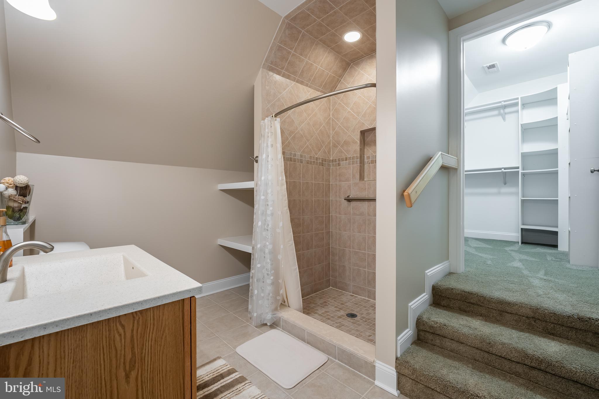 NON AVAILABLE - Residential