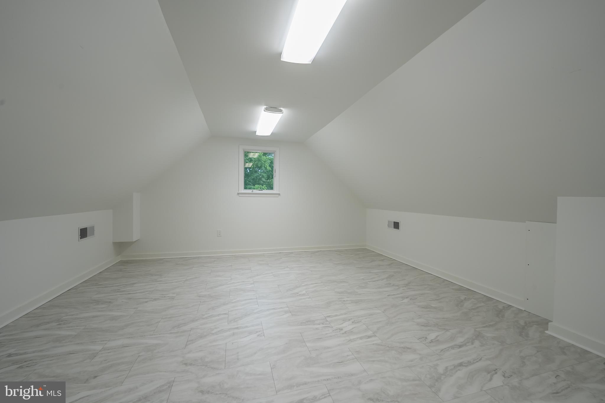 NON AVAILABLE - Residential