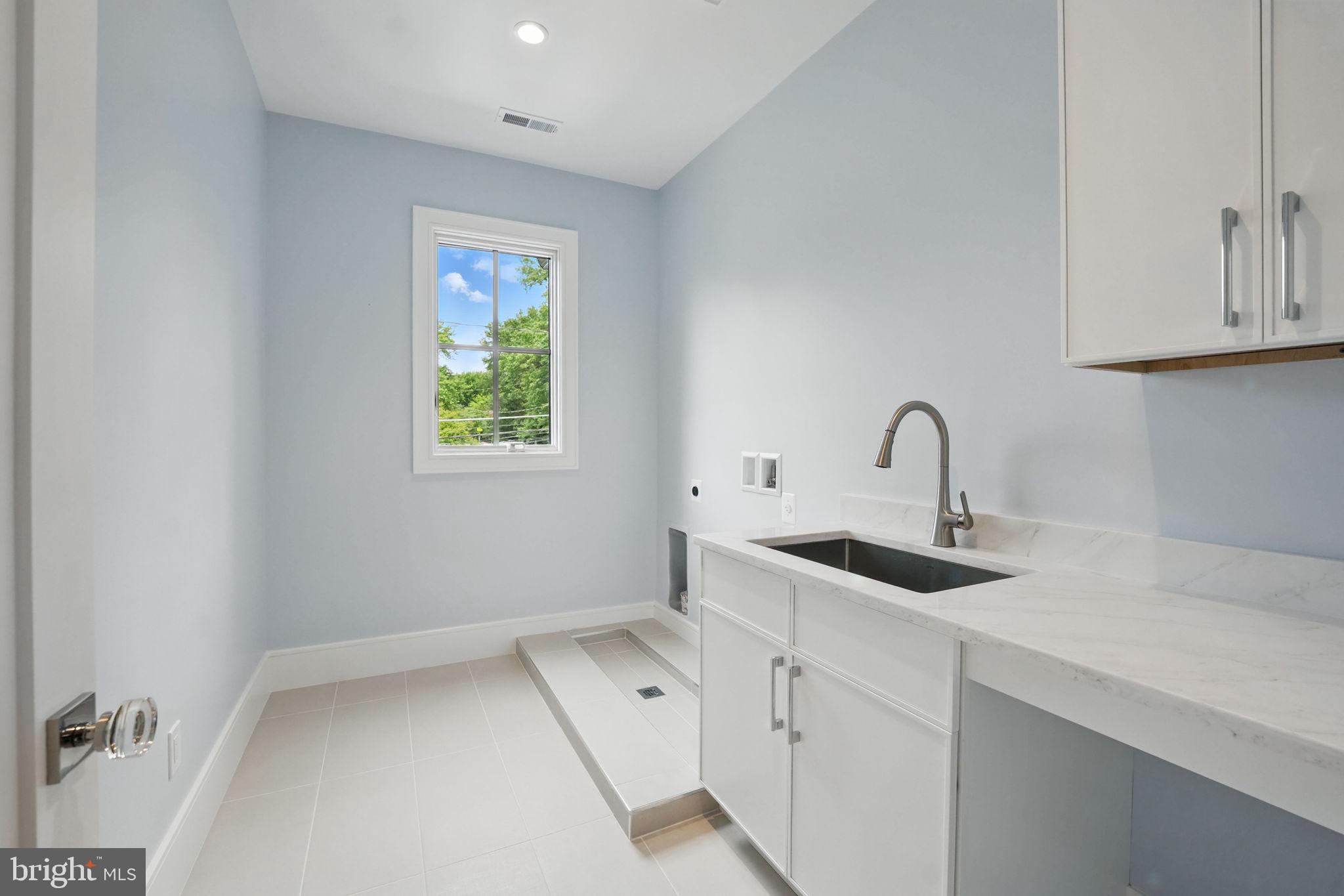 WILLET HEIGHTS - Residential