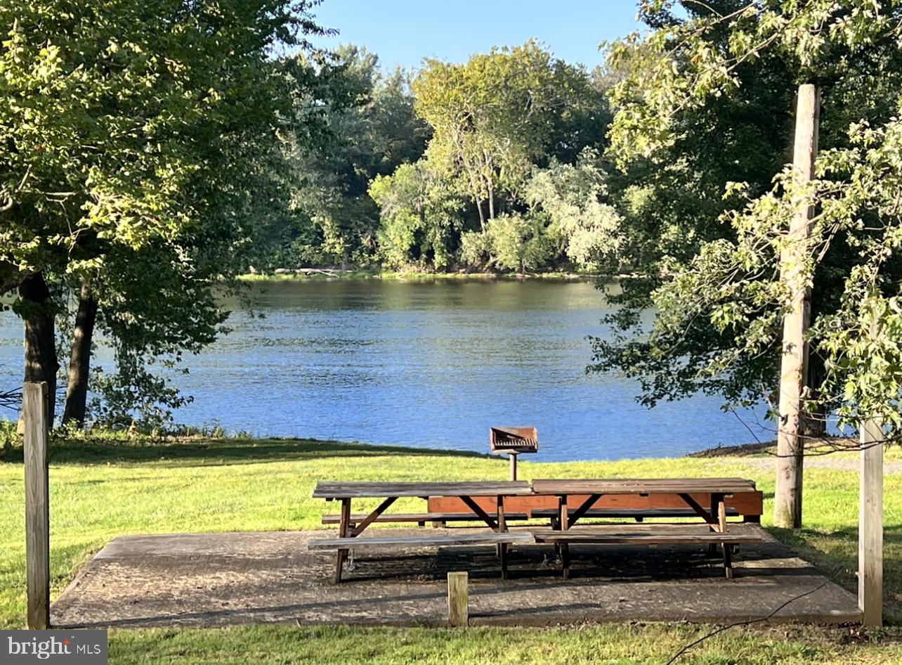 KINGSBROOKE ON THE POTOMAC - Residential