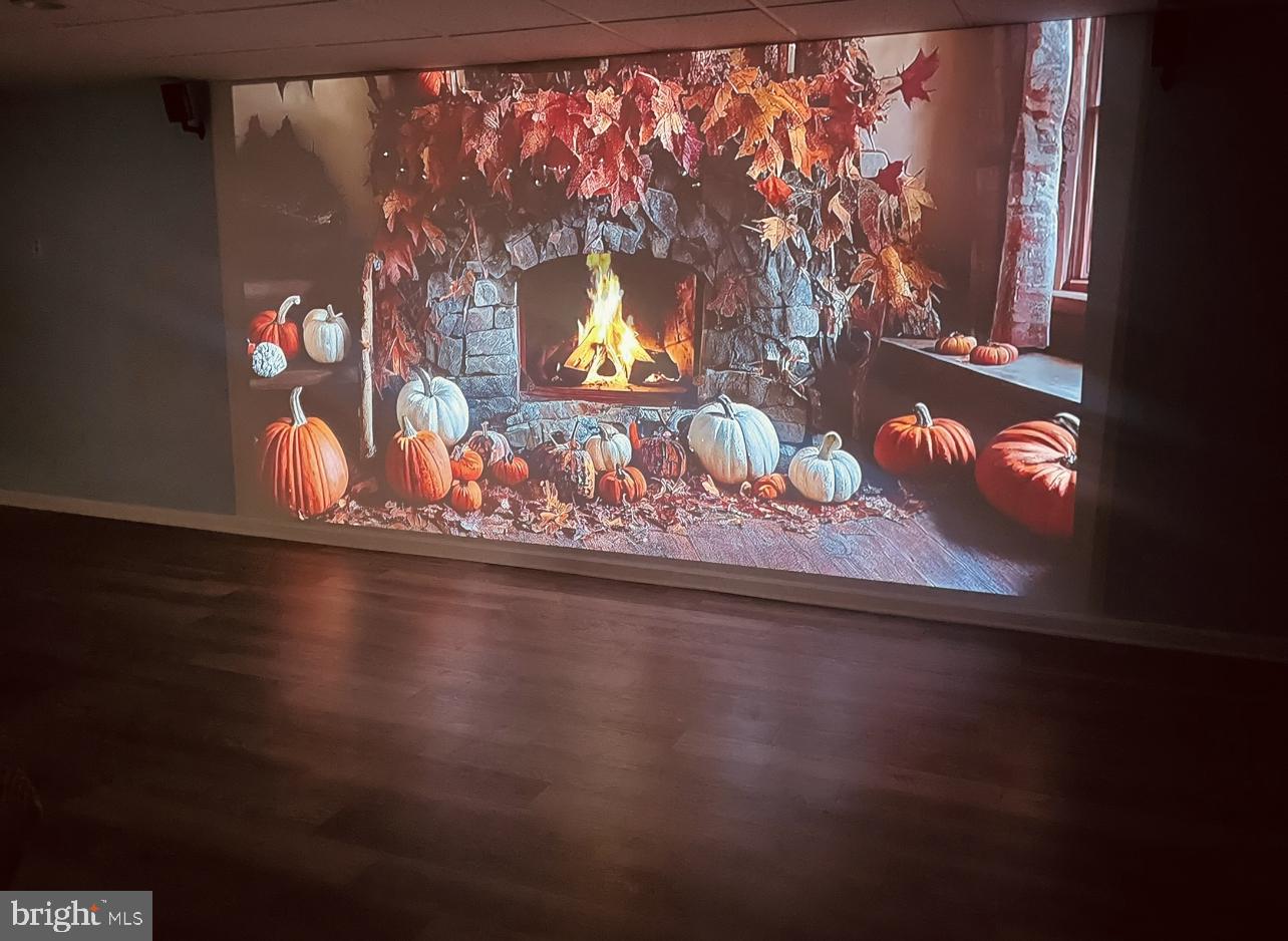 KINGSBROOKE ON THE POTOMAC - Residential