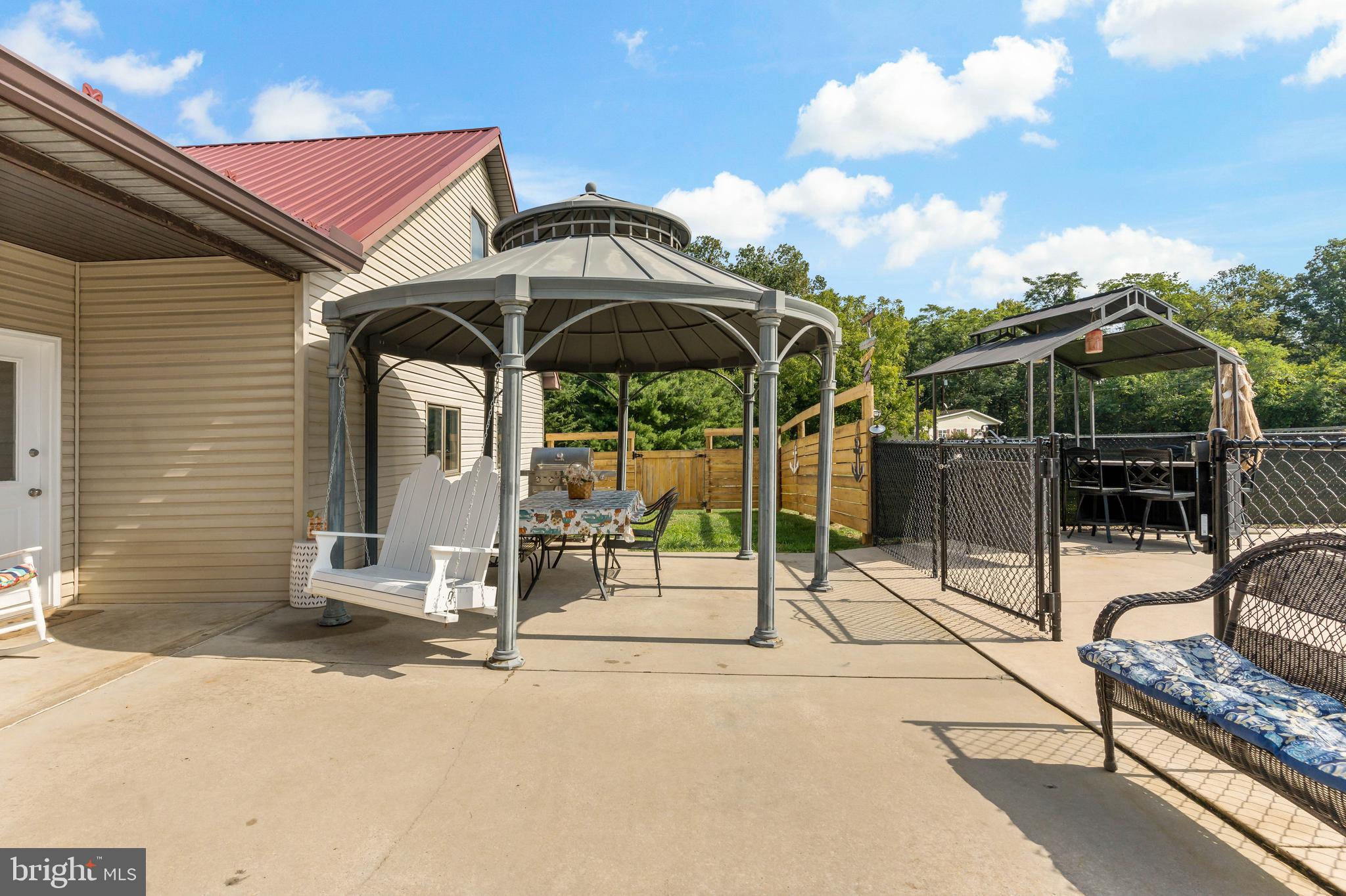 KINGSBROOKE ON THE POTOMAC - Residential