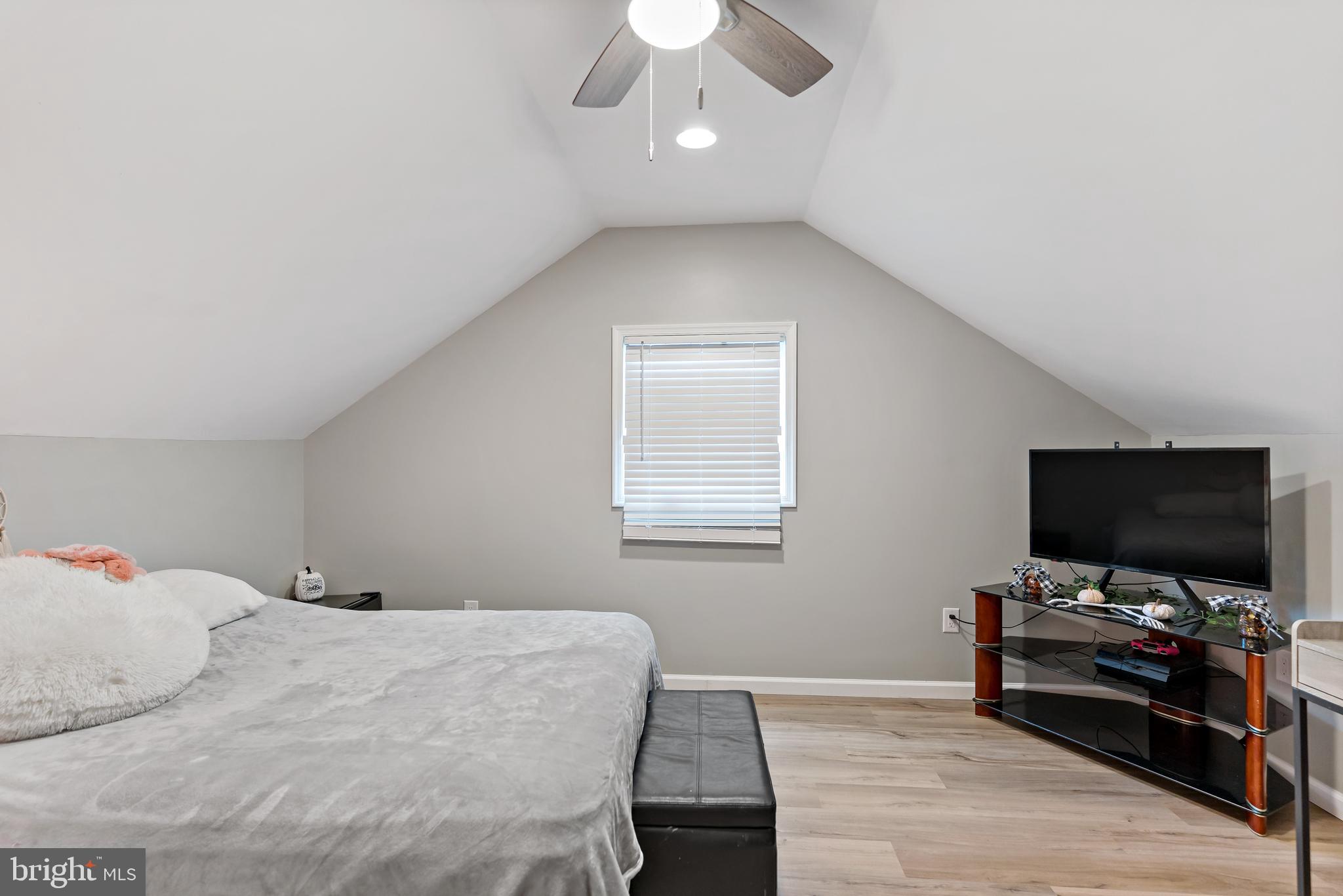 KINGSBROOKE ON THE POTOMAC - Residential