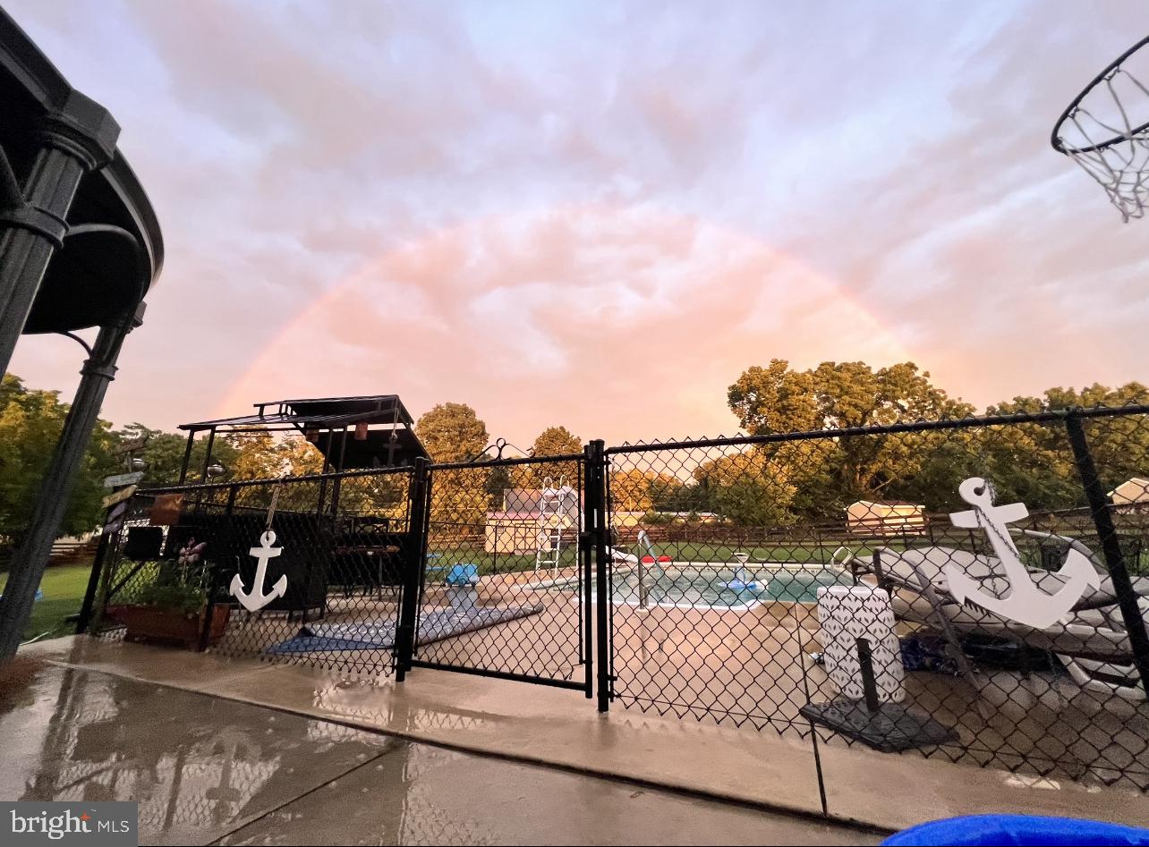 KINGSBROOKE ON THE POTOMAC - Residential