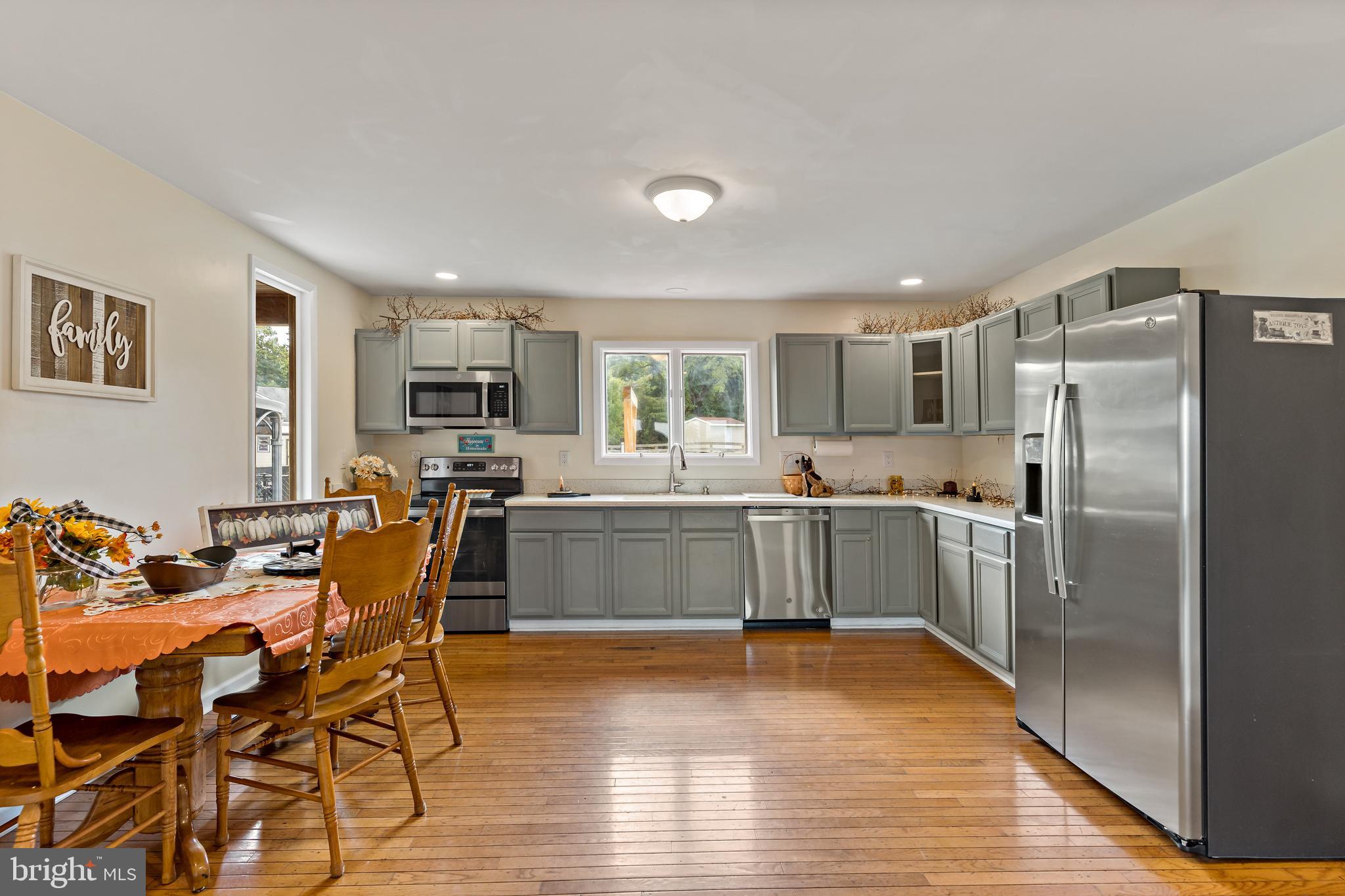 KINGSBROOKE ON THE POTOMAC - Residential