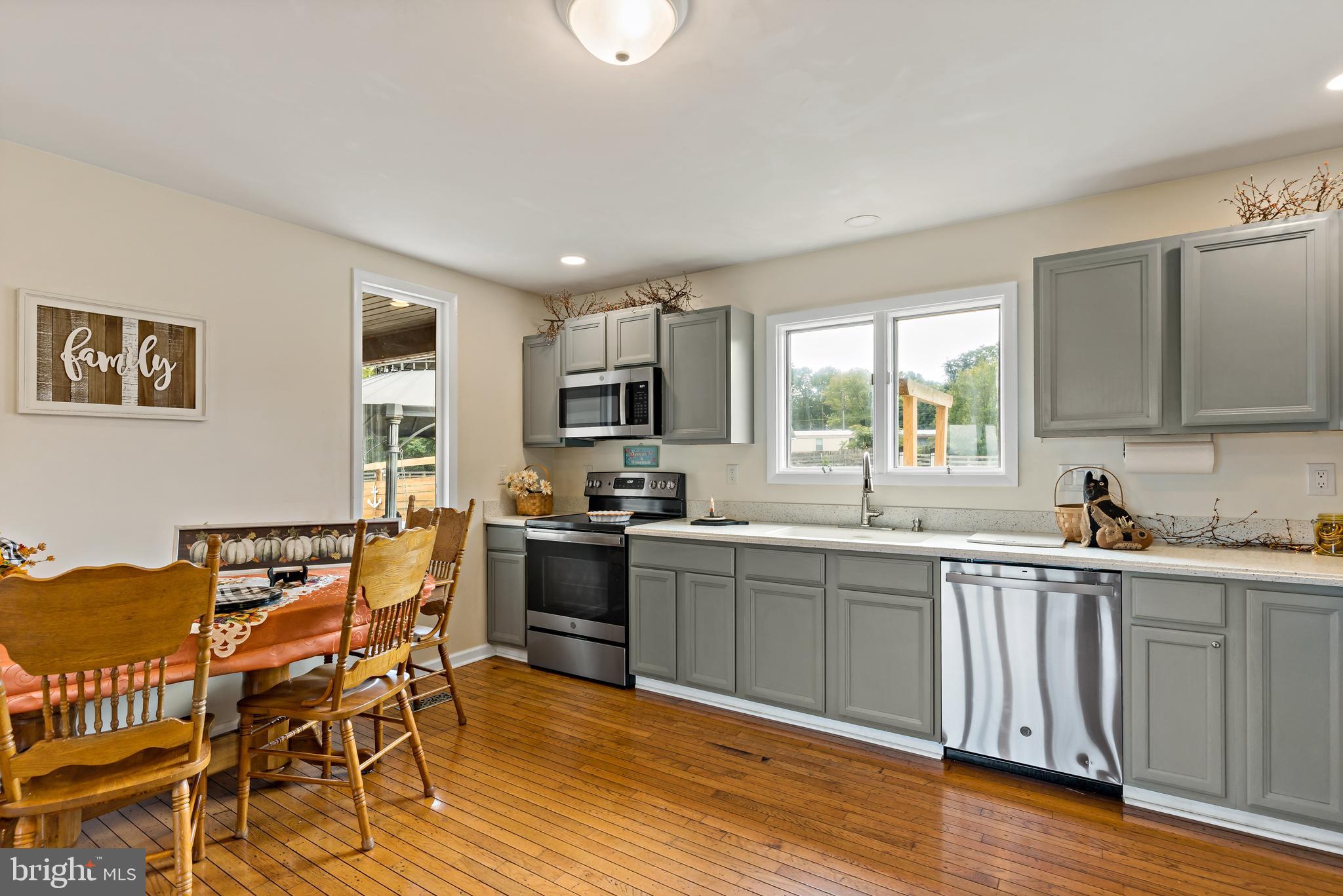 KINGSBROOKE ON THE POTOMAC - Residential