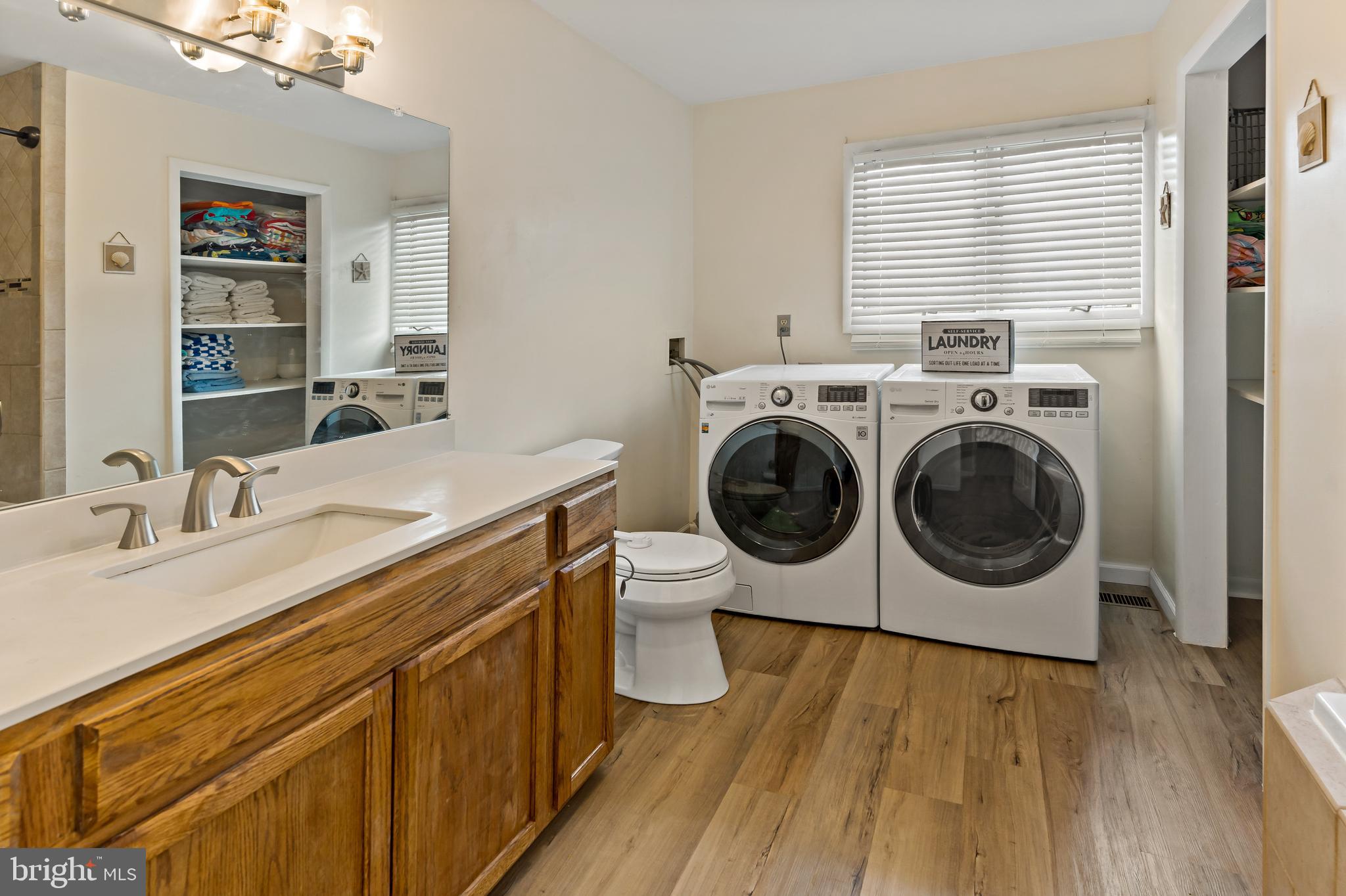 KINGSBROOKE ON THE POTOMAC - Residential