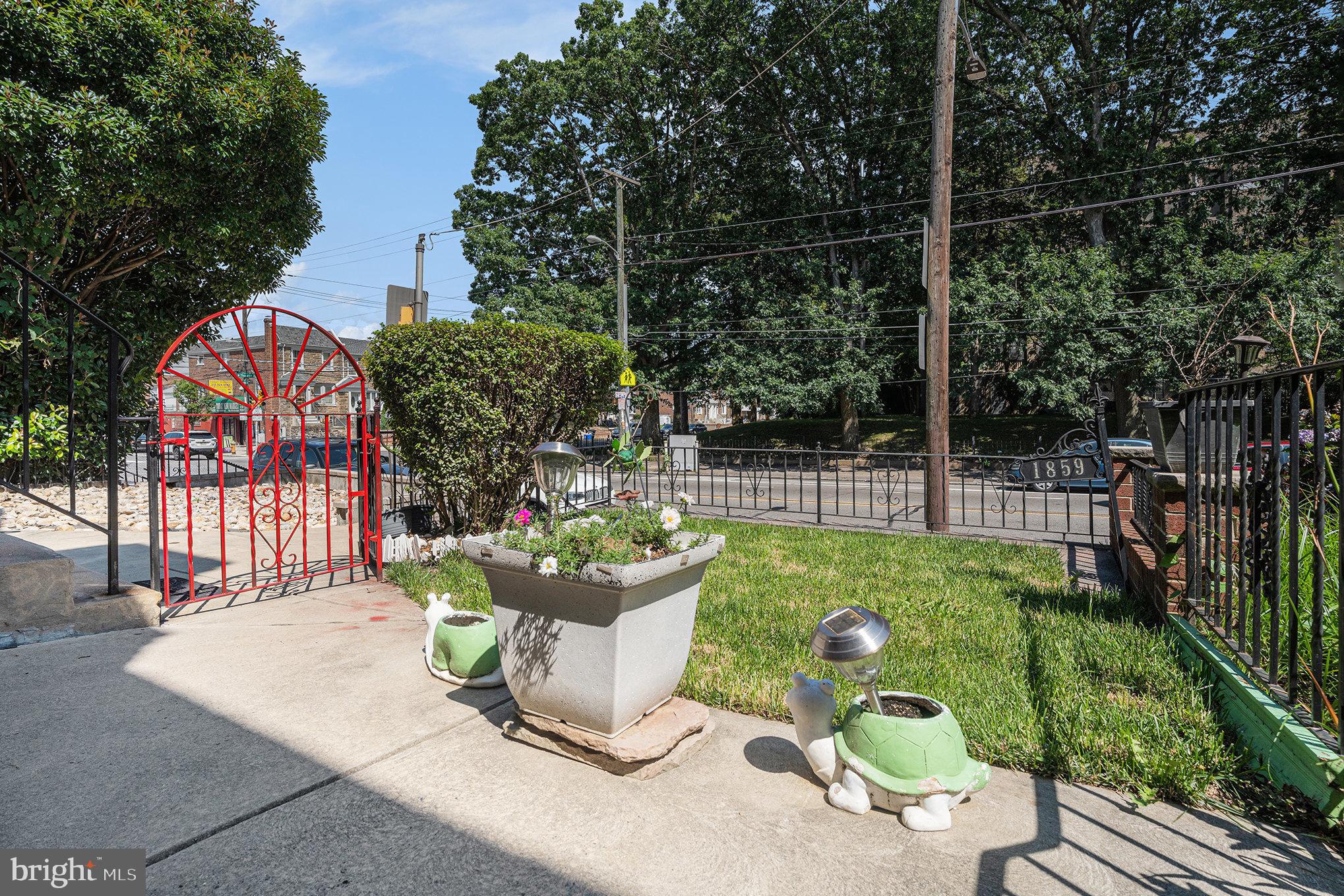 1859 E WASHINGTON LANE