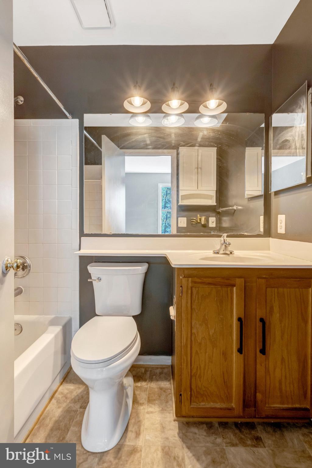 CENTREVILLE GREEN - Residential