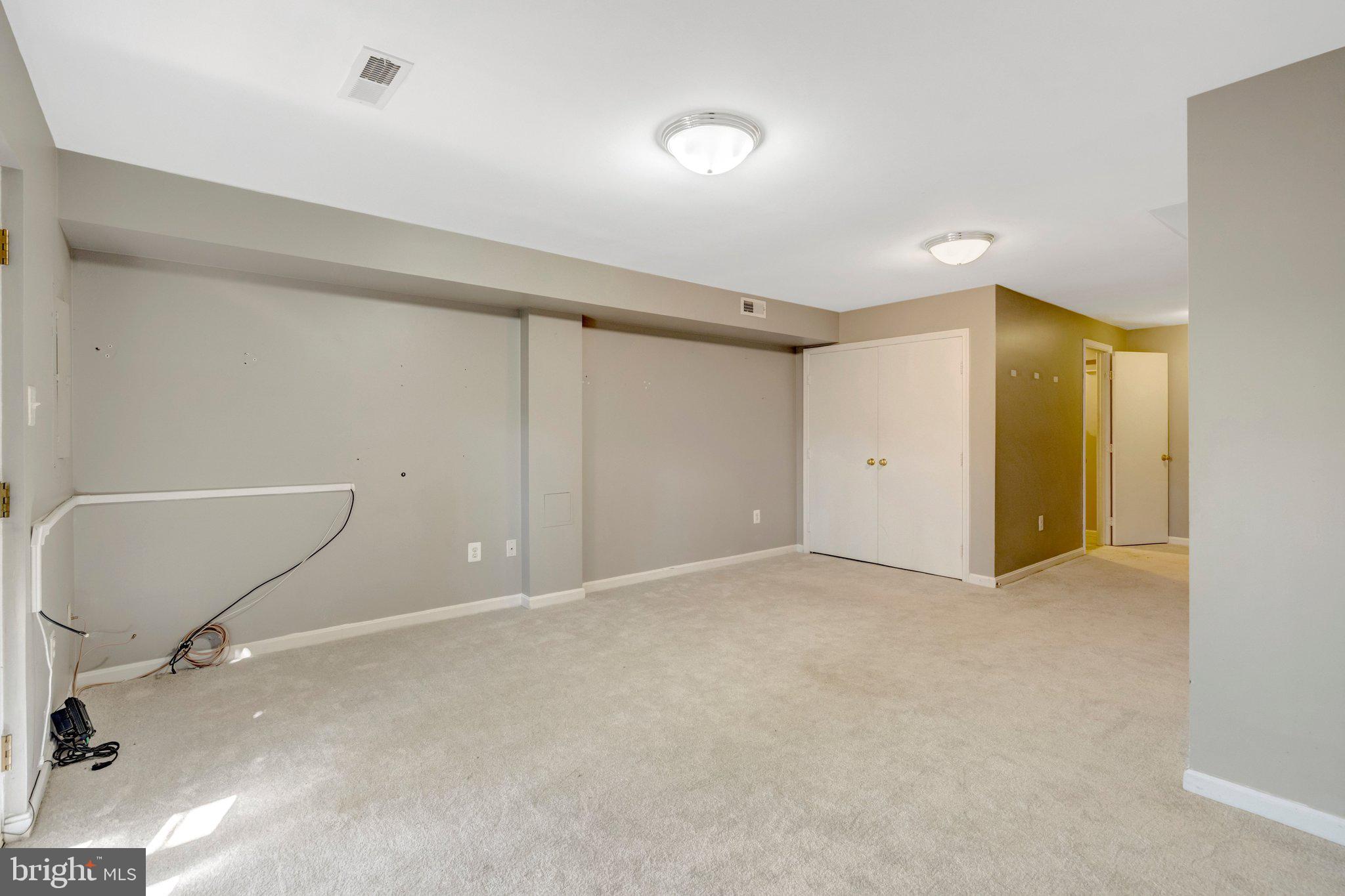 CENTREVILLE GREEN - Residential