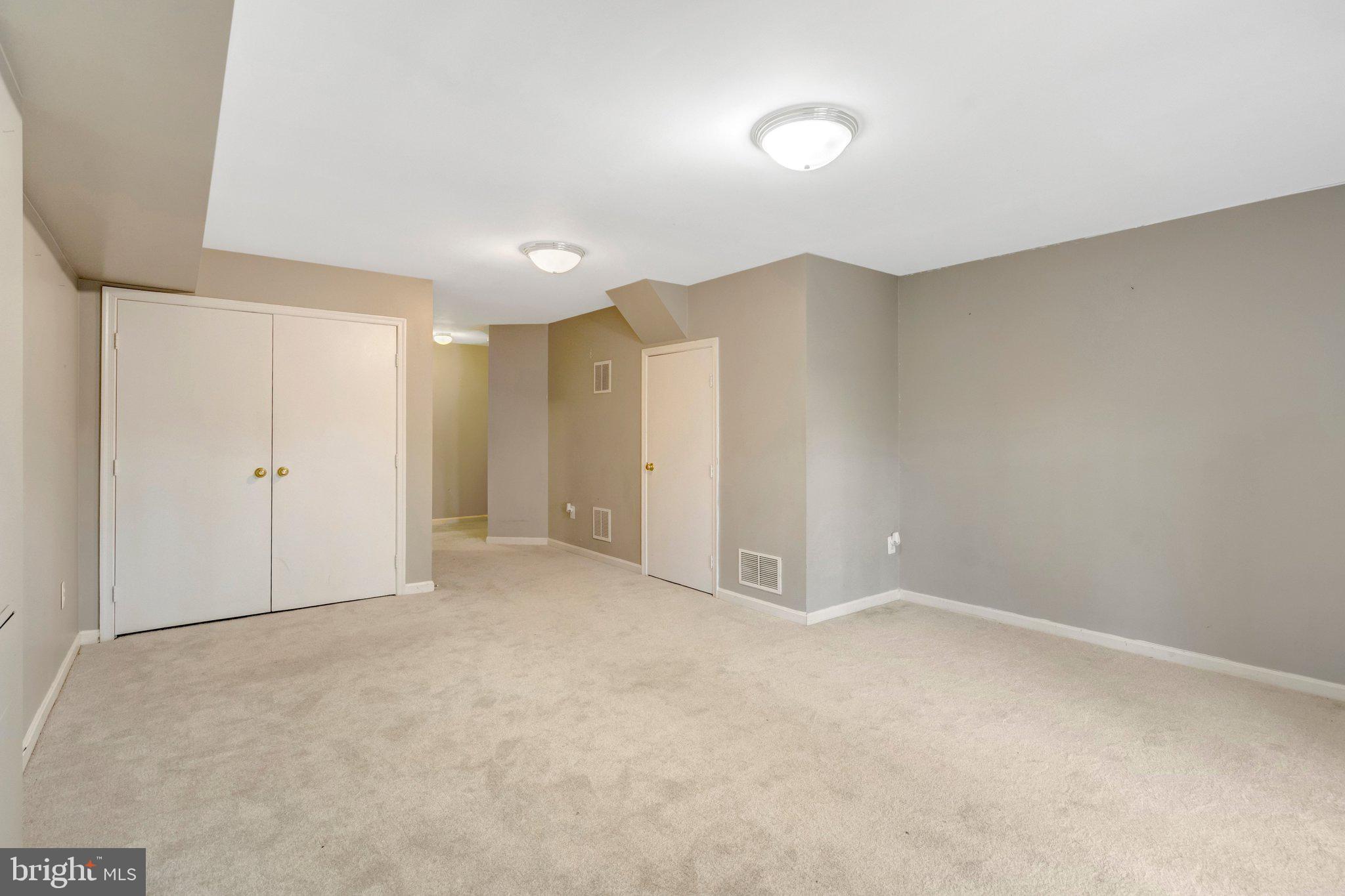 CENTREVILLE GREEN - Residential