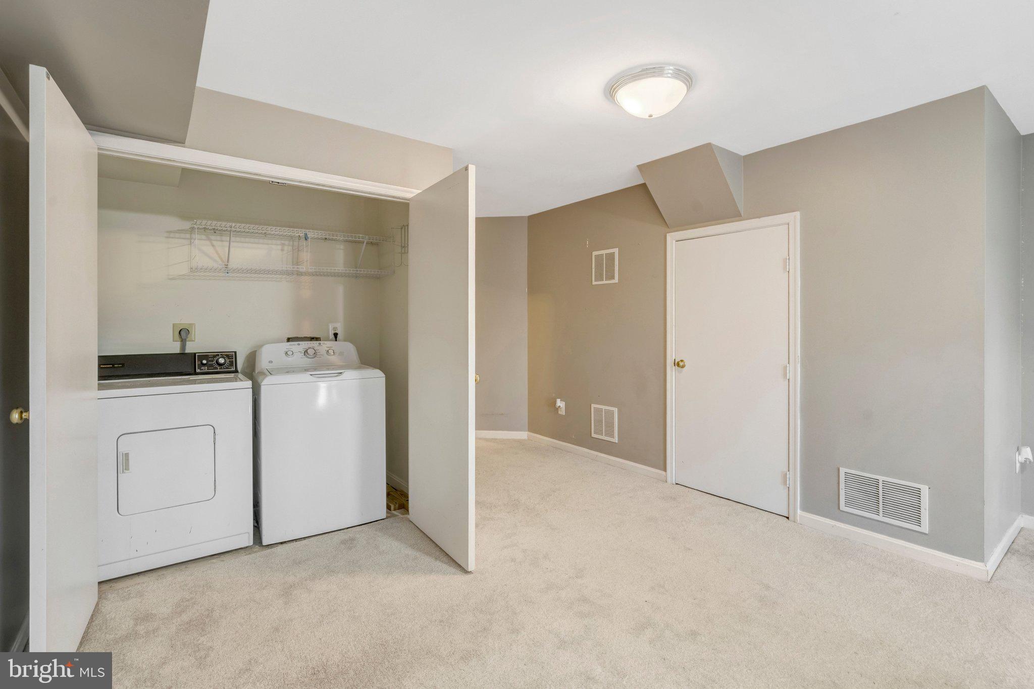 CENTREVILLE GREEN - Residential