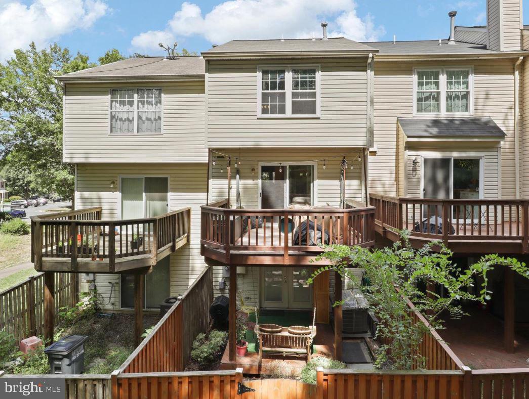 CENTREVILLE GREEN - Residential