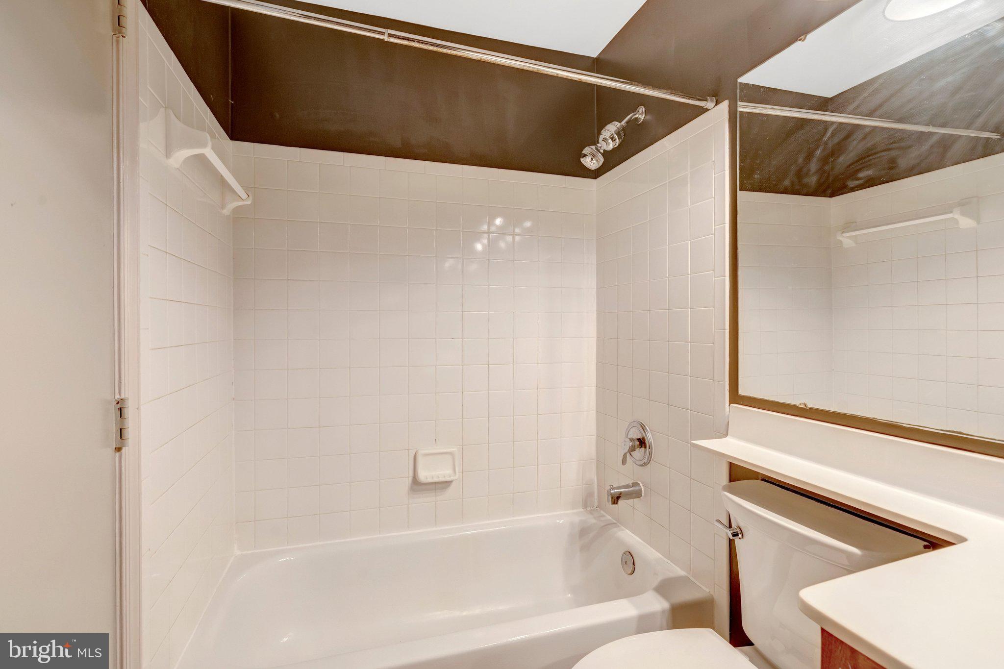 CENTREVILLE GREEN - Residential