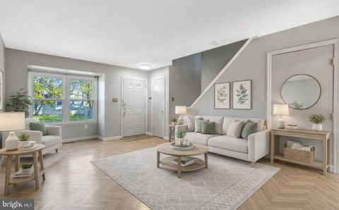 Photo of 5680 White Dove Lane, CLIFTON, VA 20124 (MLS # VAFX2302298)