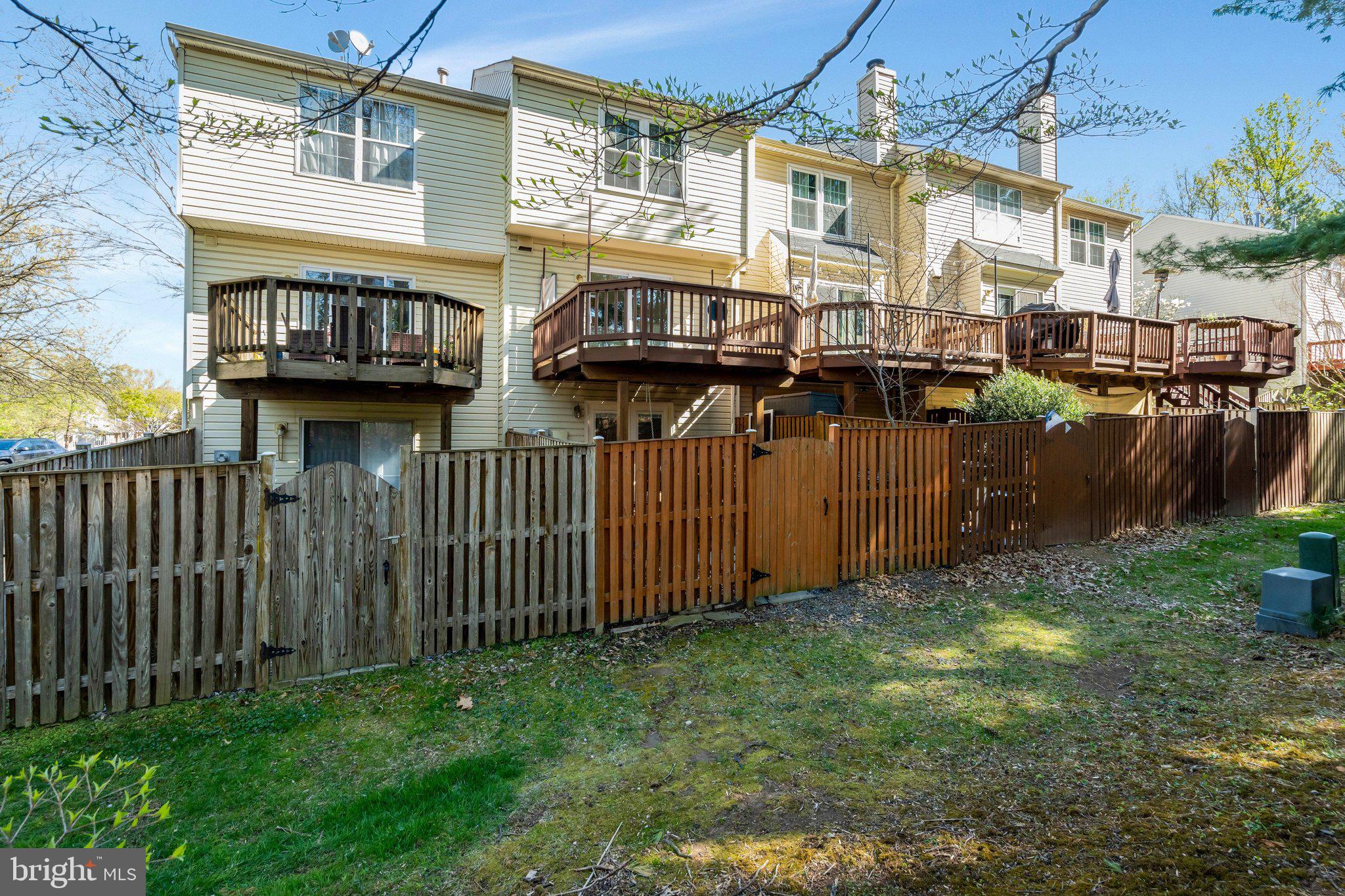 CENTREVILLE GREEN - Residential