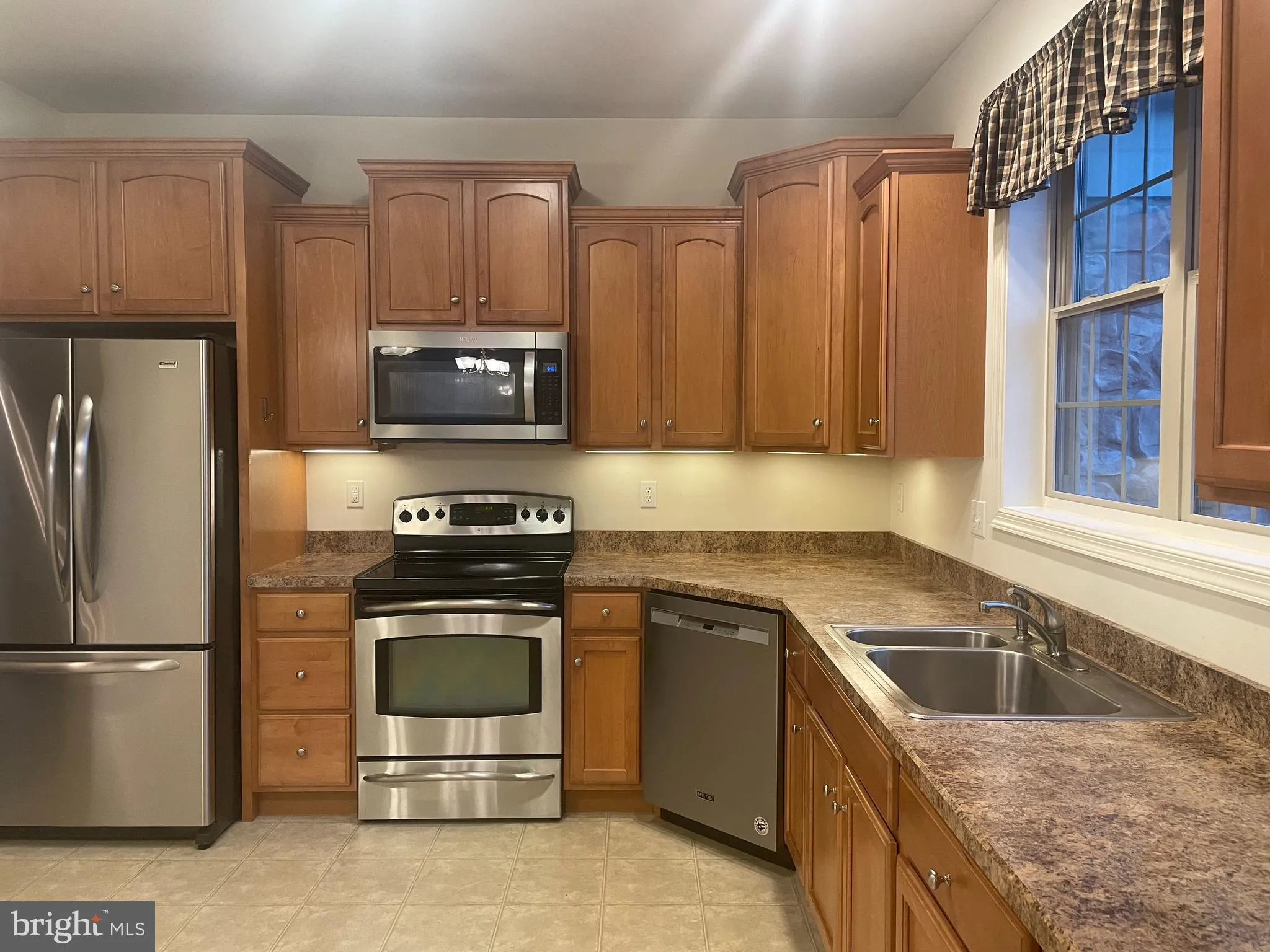 Hummelstown, Pennsylvania 17036, United States, 3 Bedrooms Bedrooms, ,3 BathroomsBathrooms,Residential,Pending,214404