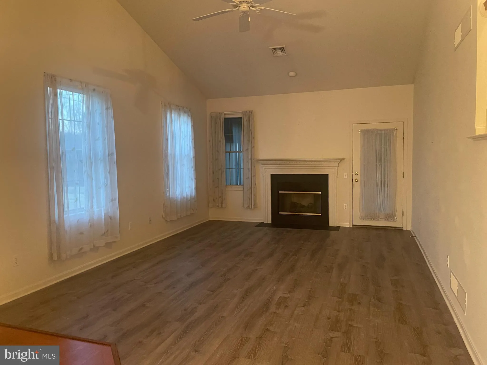 Hummelstown, Pennsylvania 17036, United States, 3 Bedrooms Bedrooms, ,3 BathroomsBathrooms,Residential,Pending,214404