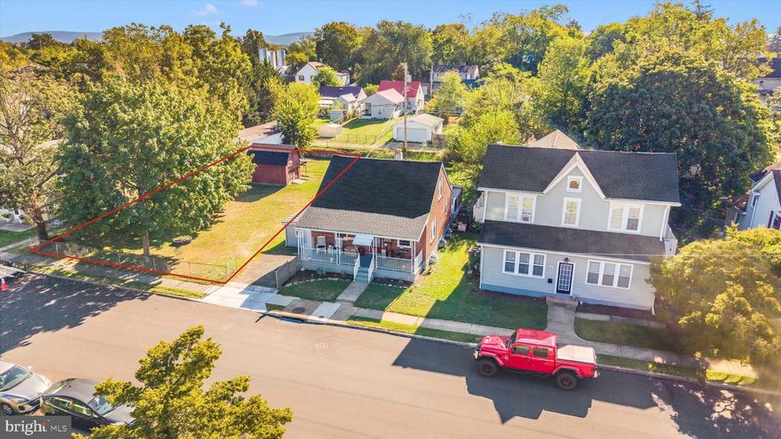 Rare opportunity! Build your dream home on this Hagerstown lot with access to public water and public sewer. A fantastic chance for new construction in a desirable and convenient location.