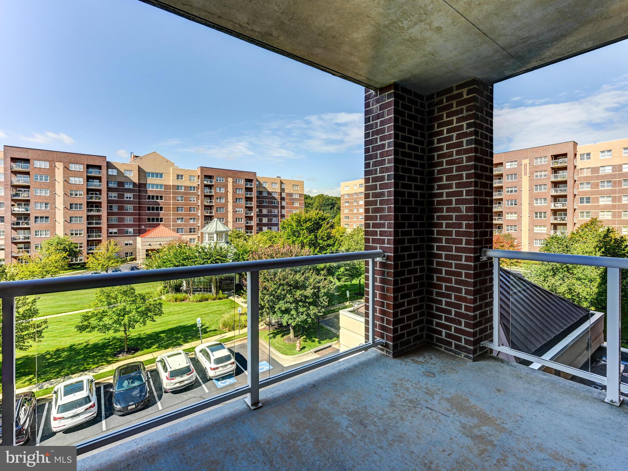 ROUNDWOOD RIDGE - Residential