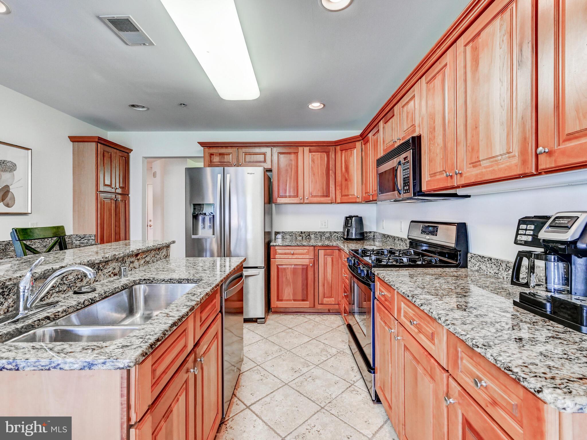 ROUNDWOOD RIDGE - Residential