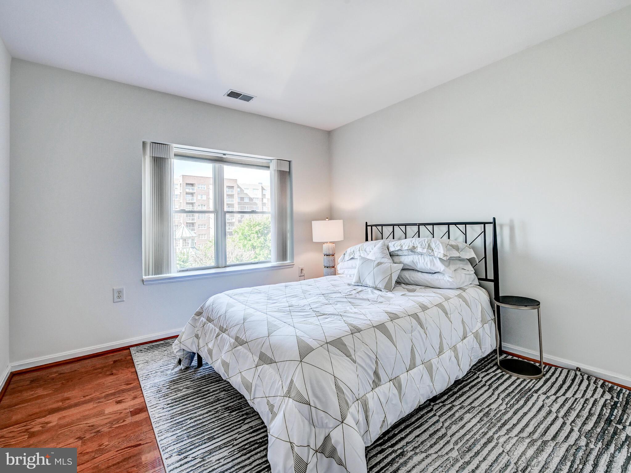 ROUNDWOOD RIDGE - Residential