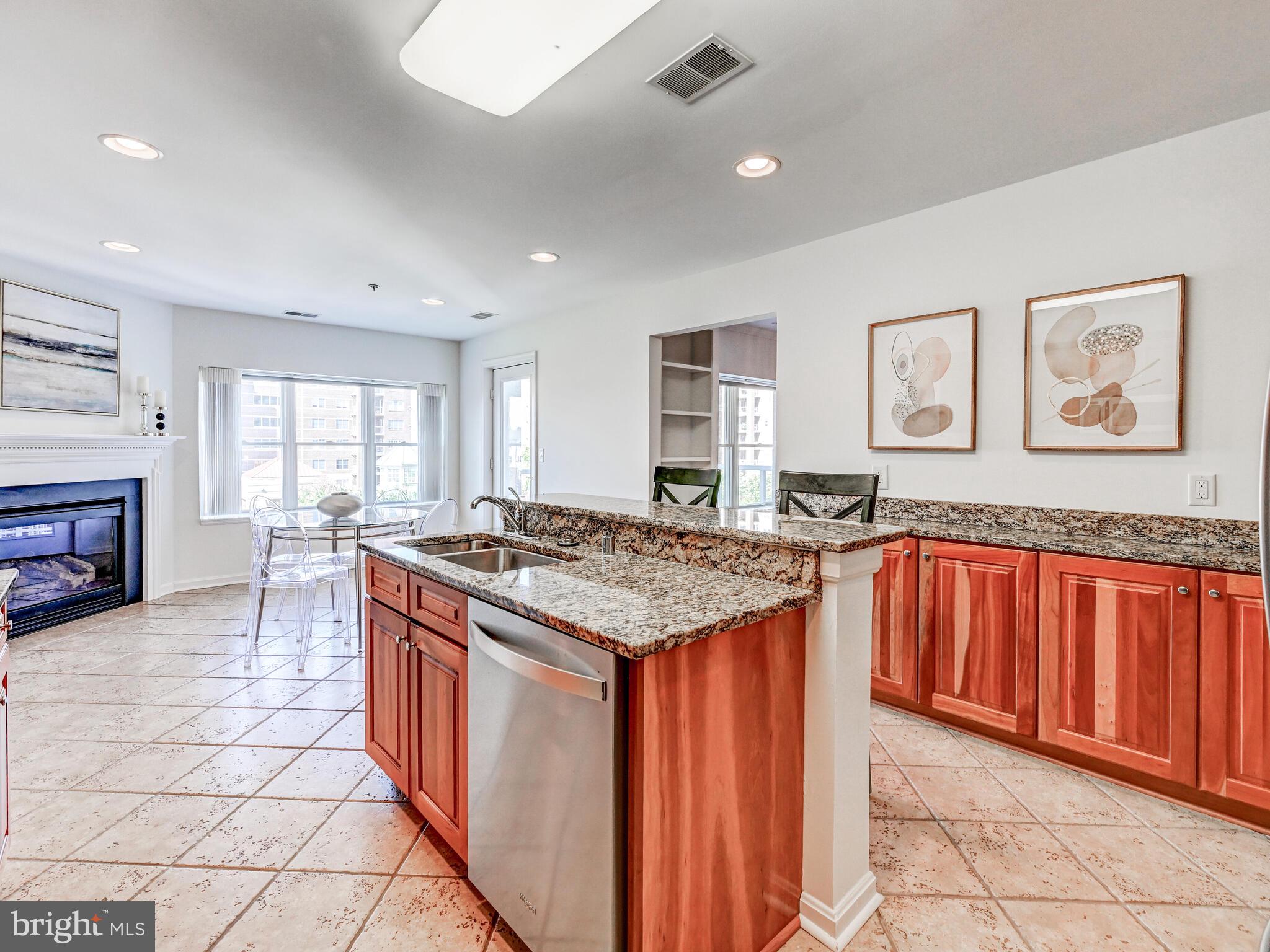 ROUNDWOOD RIDGE - Residential