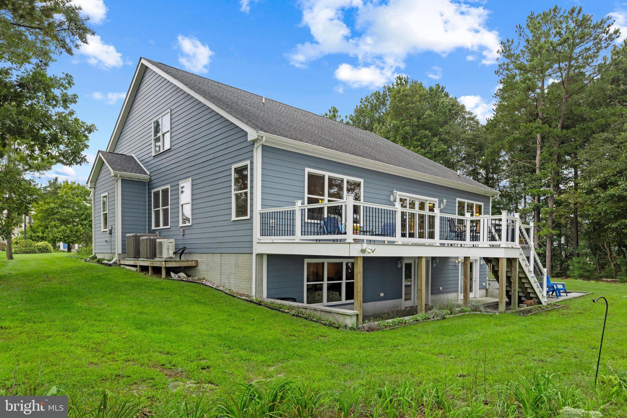 128 W SHORE DRIVE