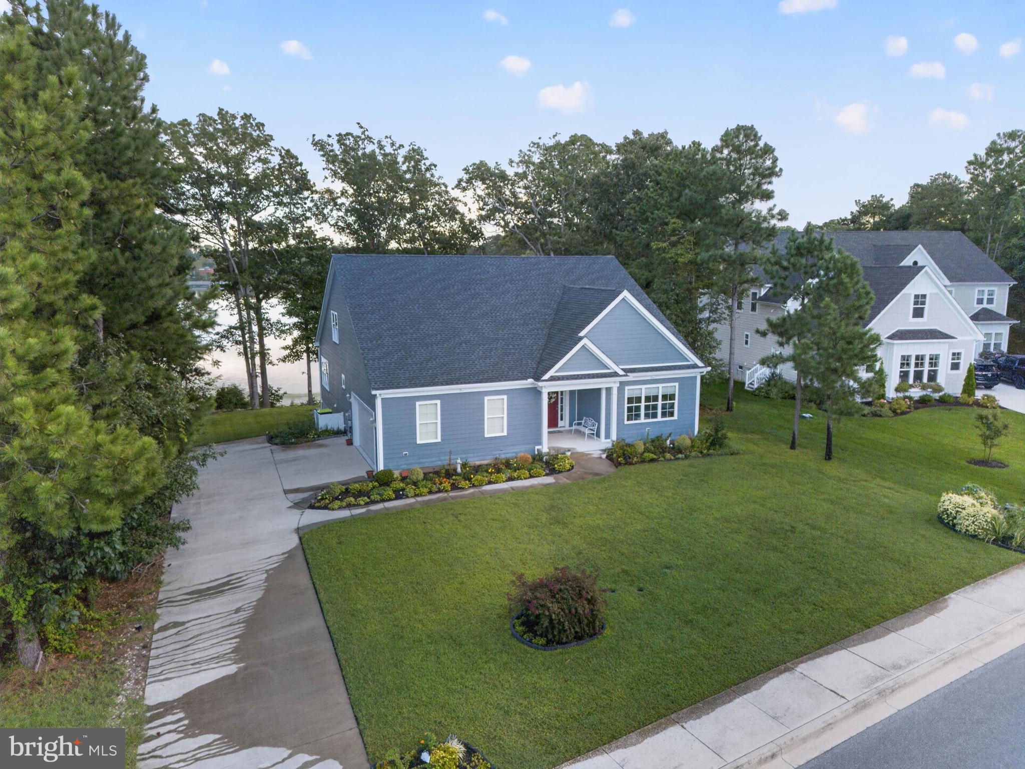 128 W SHORE DRIVE