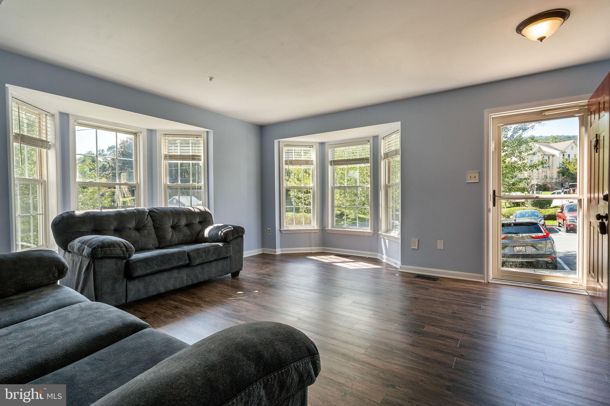 PARKVIEW MANOR - Residential