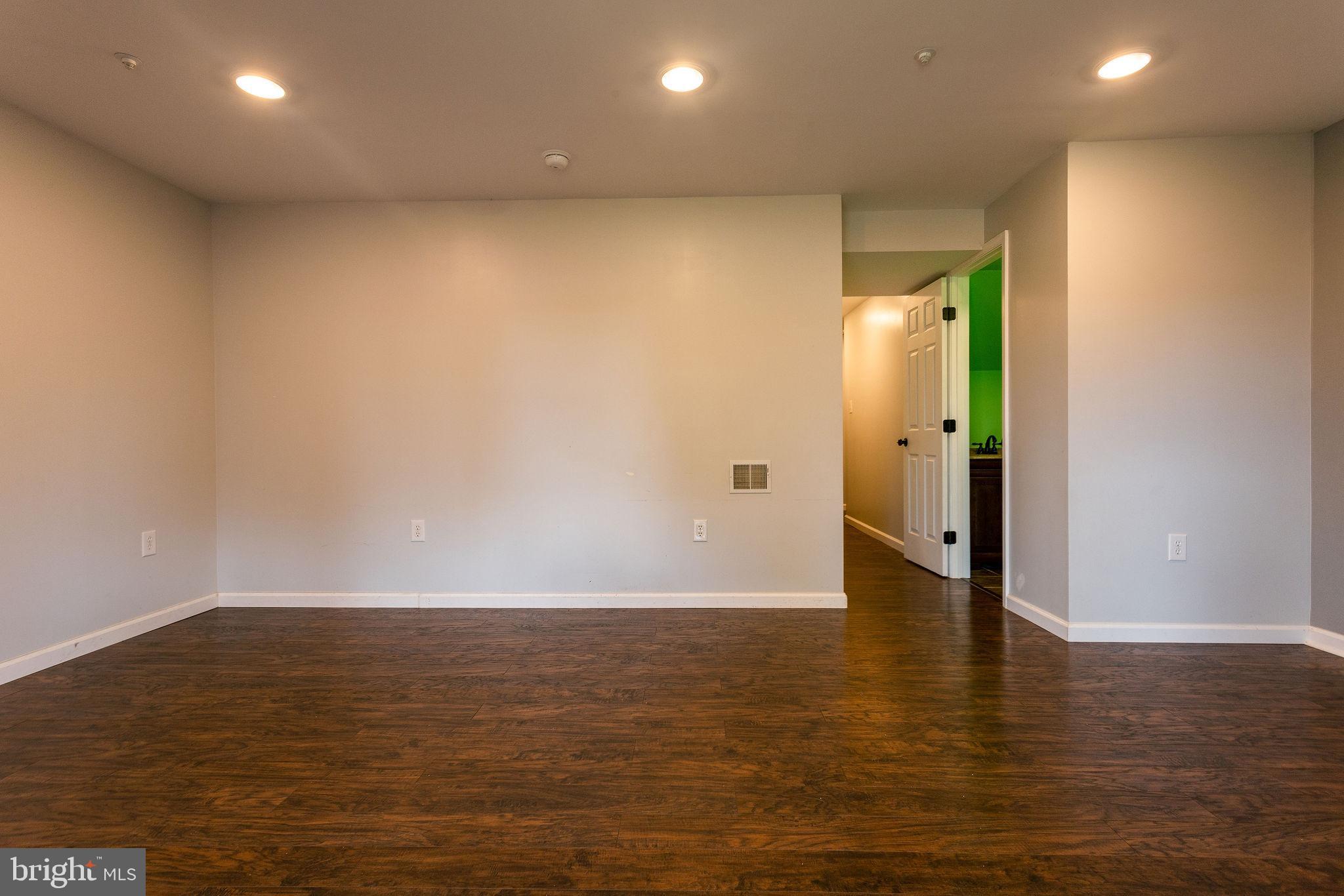 PARKVIEW MANOR - Residential