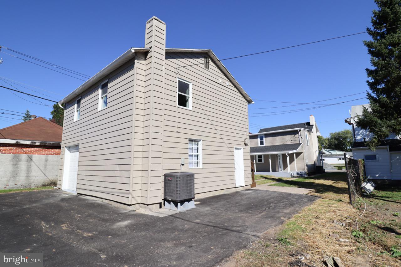 HUMMELSTOWN - Residential