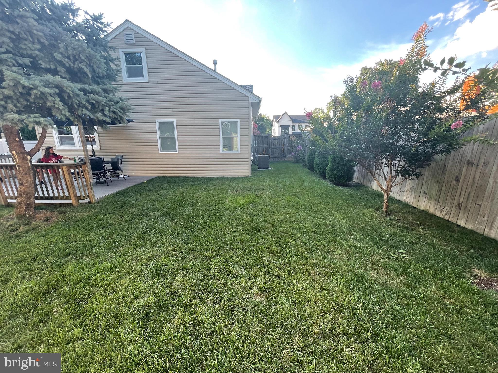 JOHNSONS HILL - Residential Lease