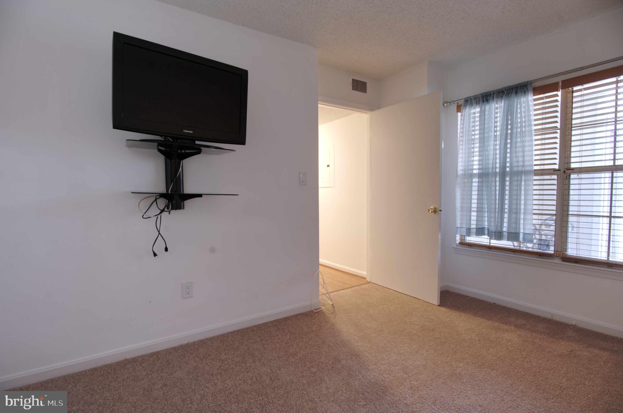 1007 FALLCREST COURT 4-104