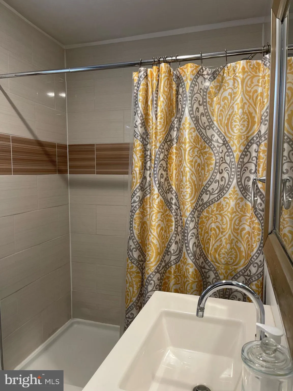 Trenton, New Jersey 08648, United States, 4 Bedrooms Bedrooms, ,2 BathroomsBathrooms,Residential,Active,214696