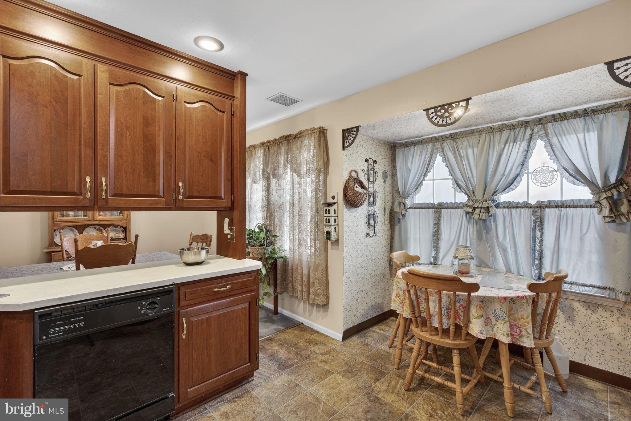 APPLEWOOD - Residential