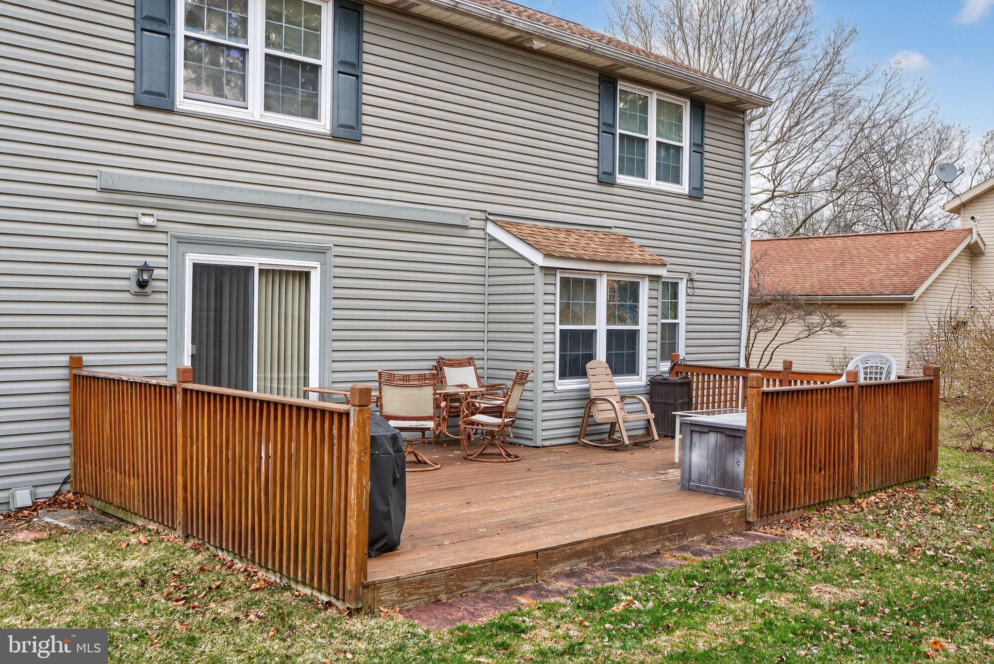 APPLEWOOD - Residential