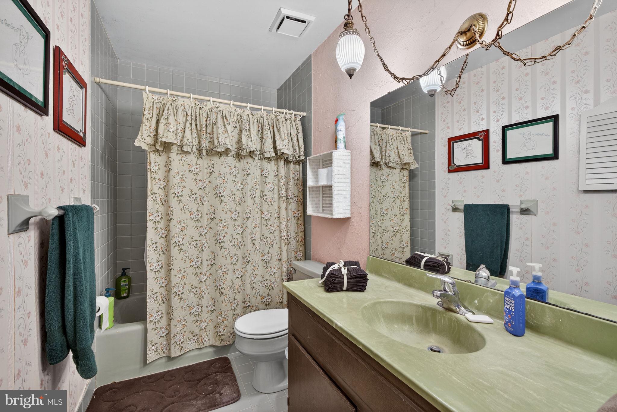 APPLEWOOD - Residential