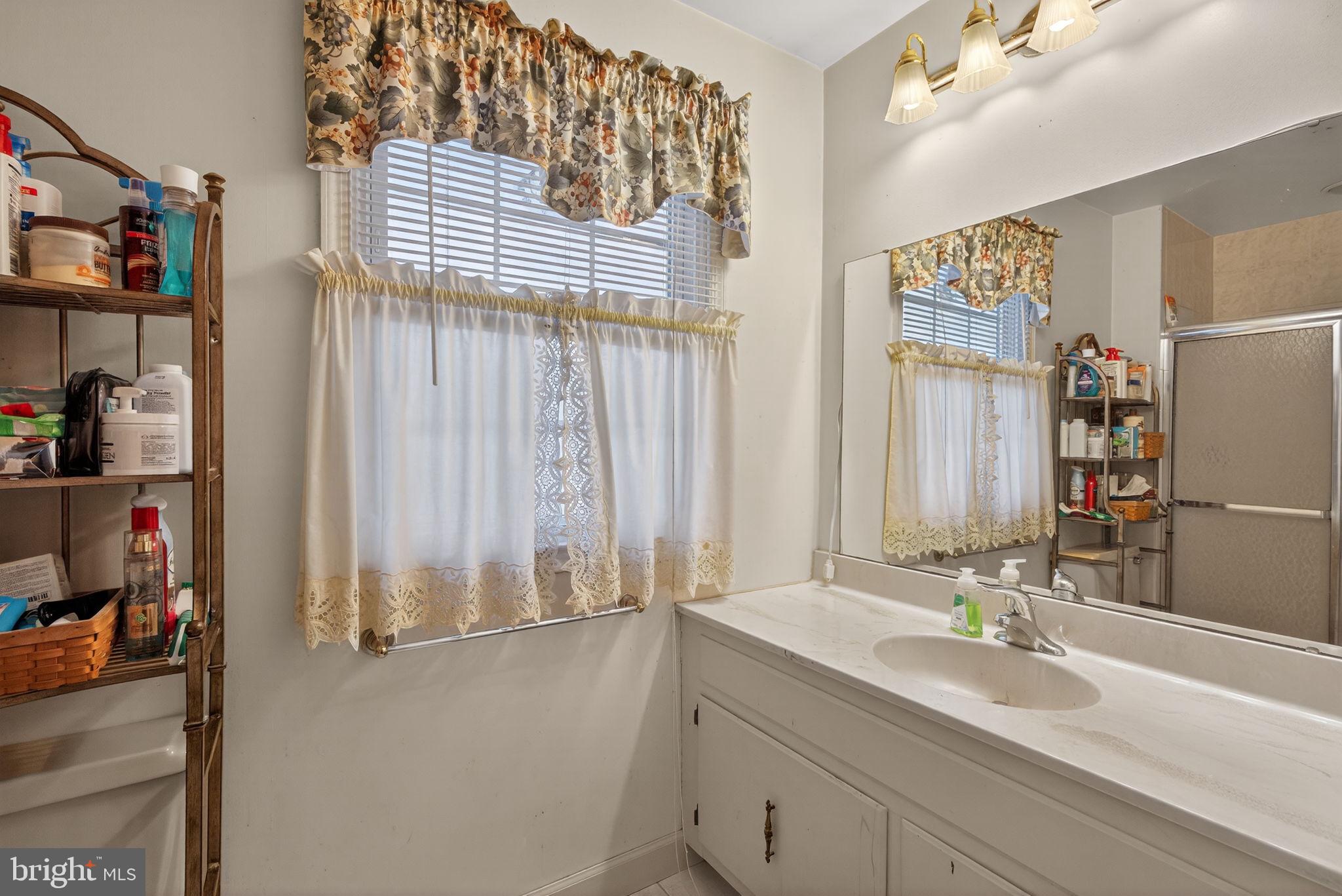 APPLEWOOD - Residential