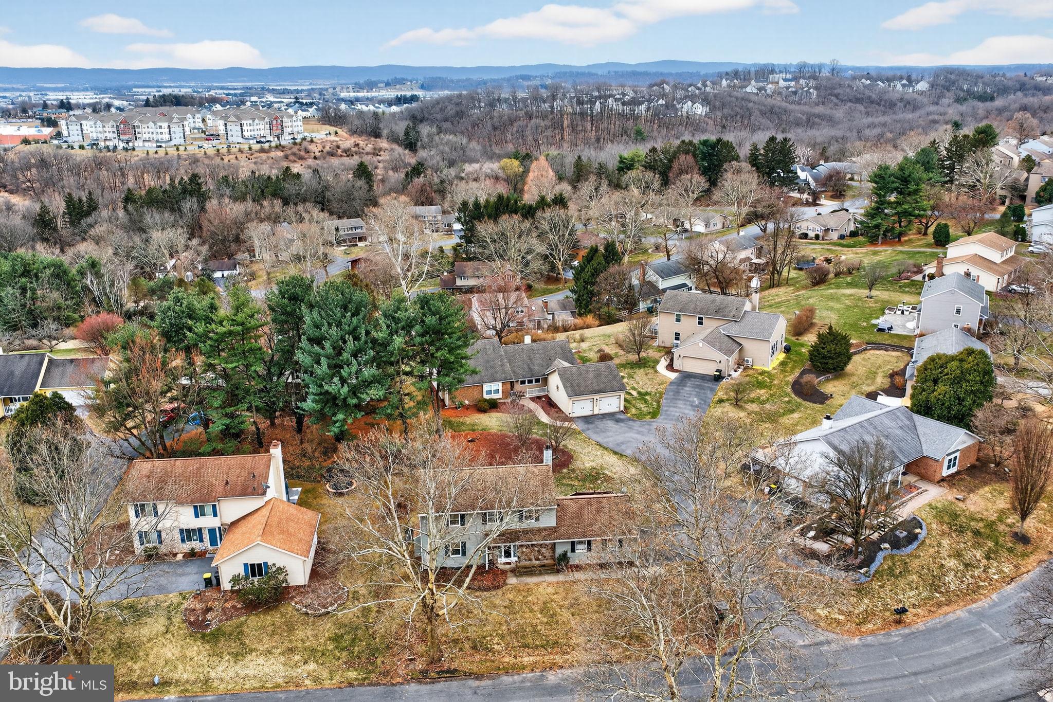 APPLEWOOD - Residential