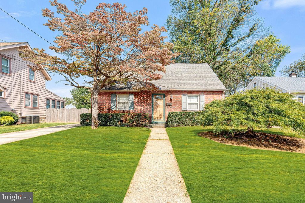 Photo of 1417 Maple Avenue, HADDON HEIGHTS, NJ 08035 (MLS # NJCD2102048)