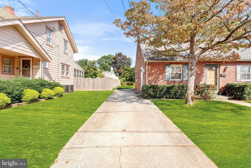 Photo of 1417 Maple Avenue, HADDON HEIGHTS, NJ 08035 (MLS # NJCD2102048)