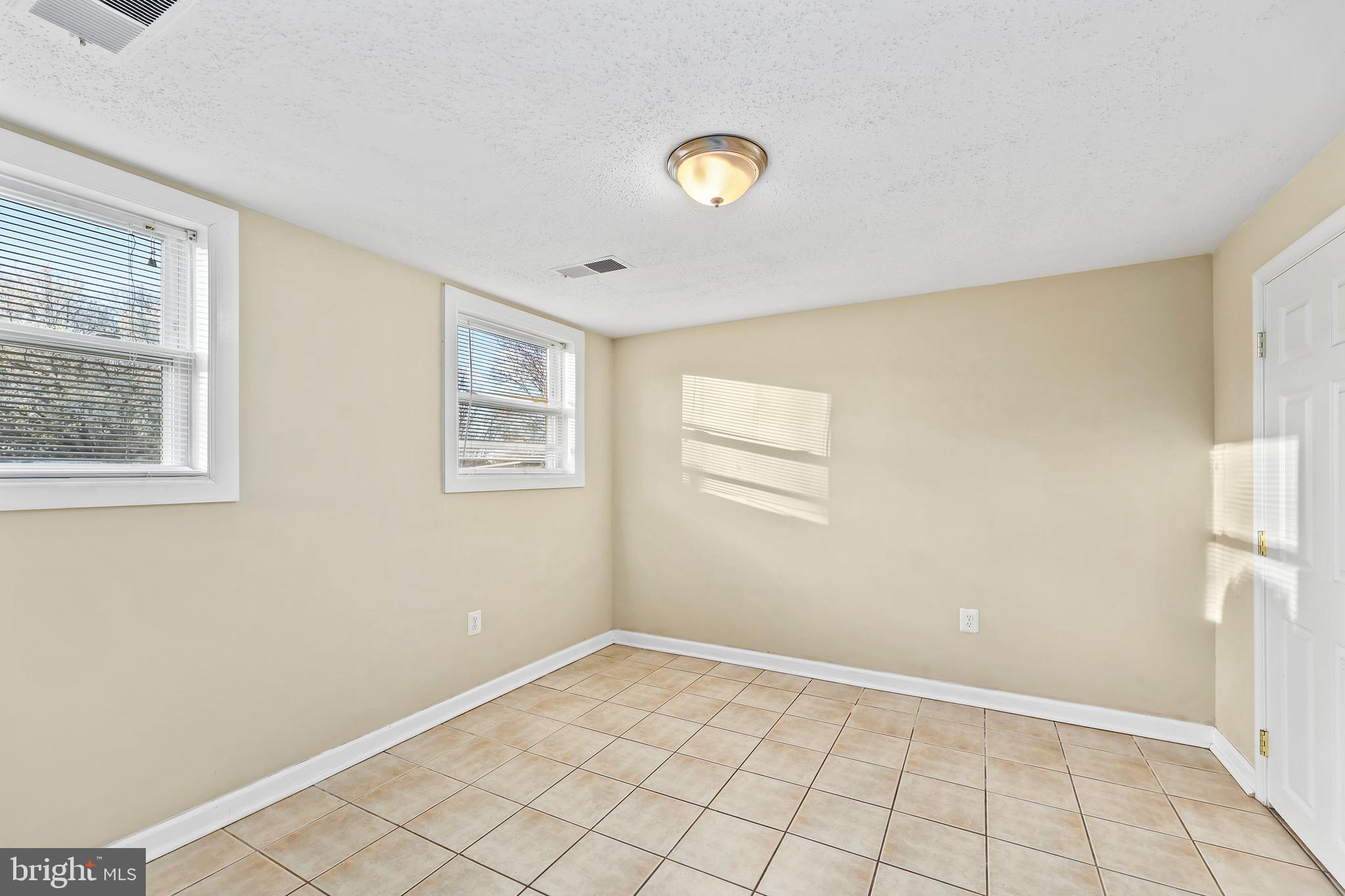 DALE CITY - Residential