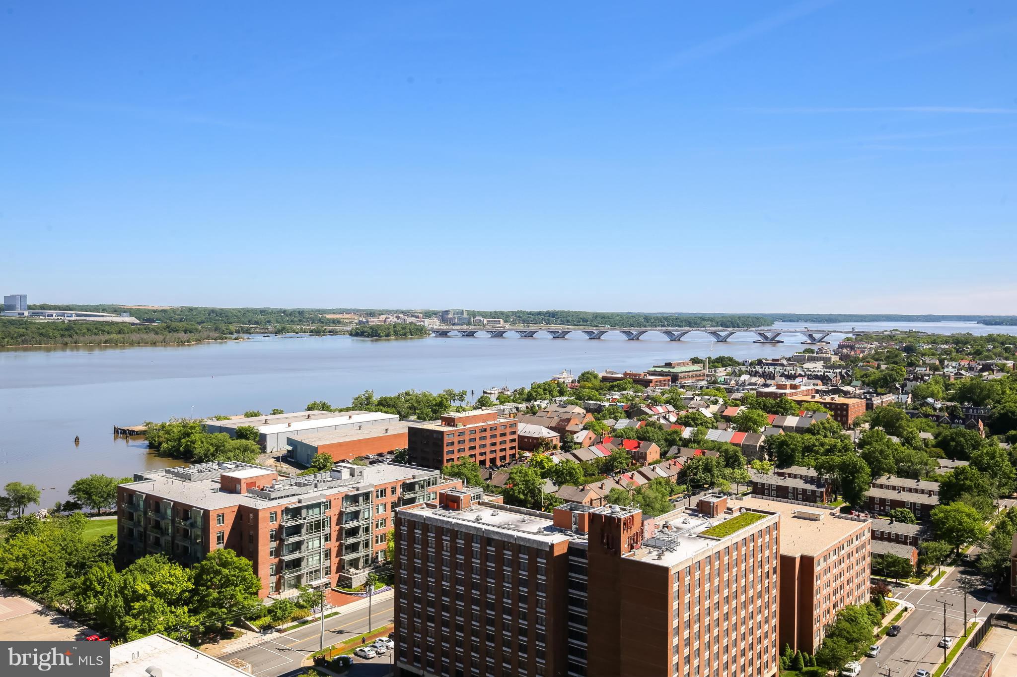 ALEXANDRIA HOUSE - Residential