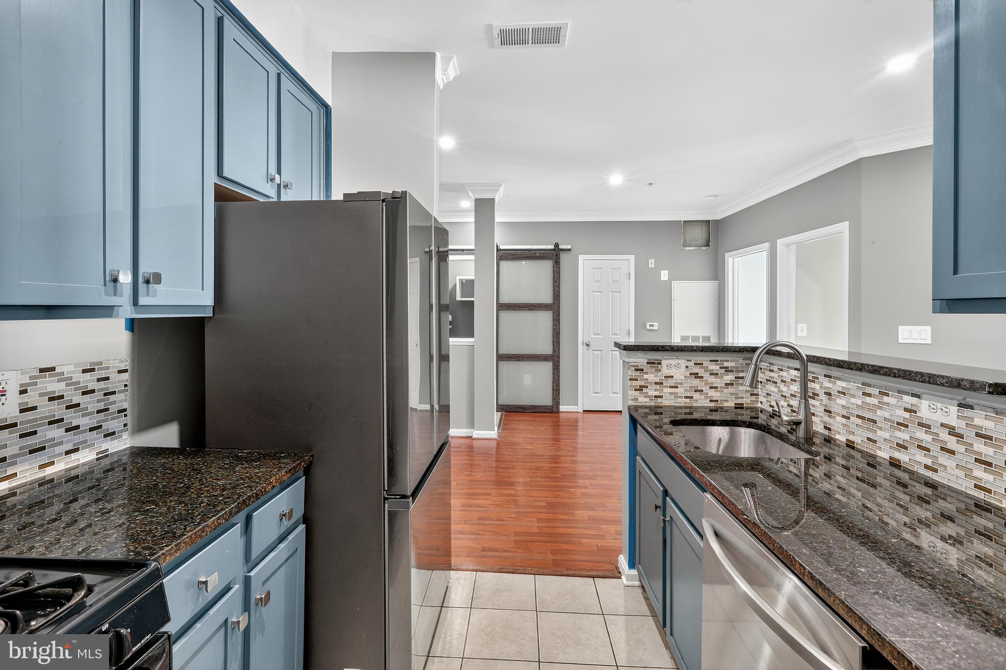 4854 EISENHOWER AVENUE 447