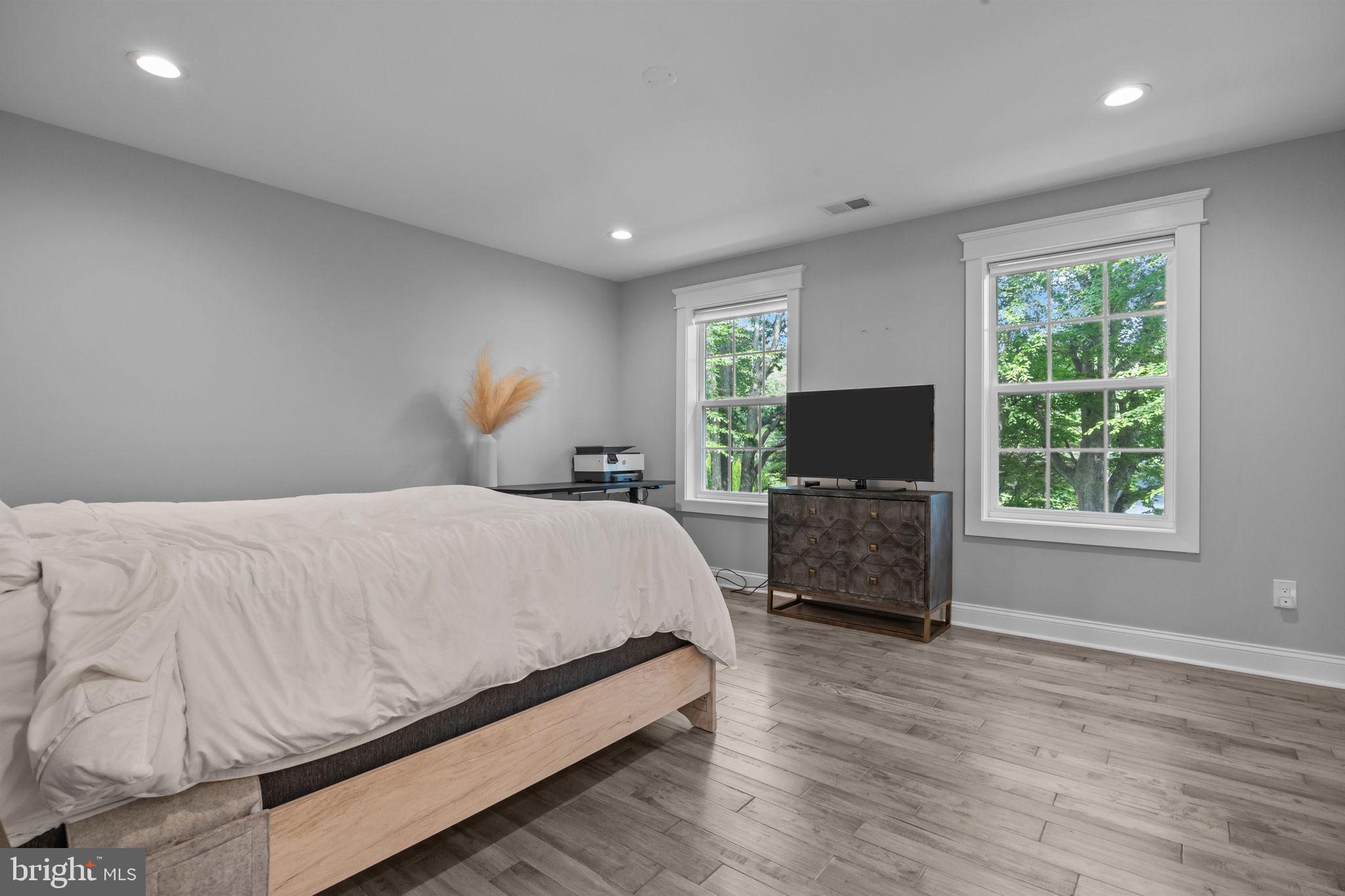 INDIAN SPRINGS - Residential