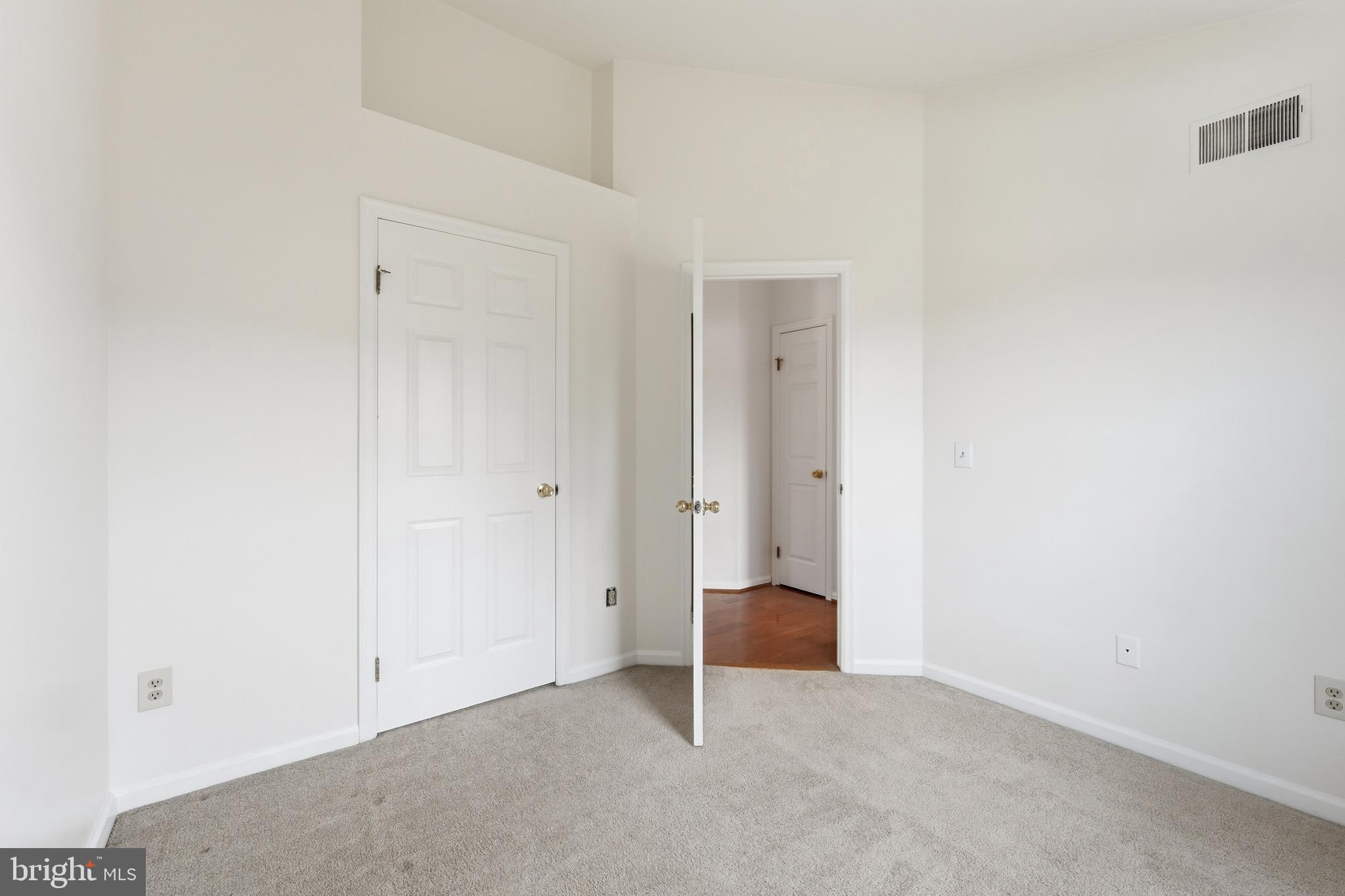 CENTRE RIDGE - Residential