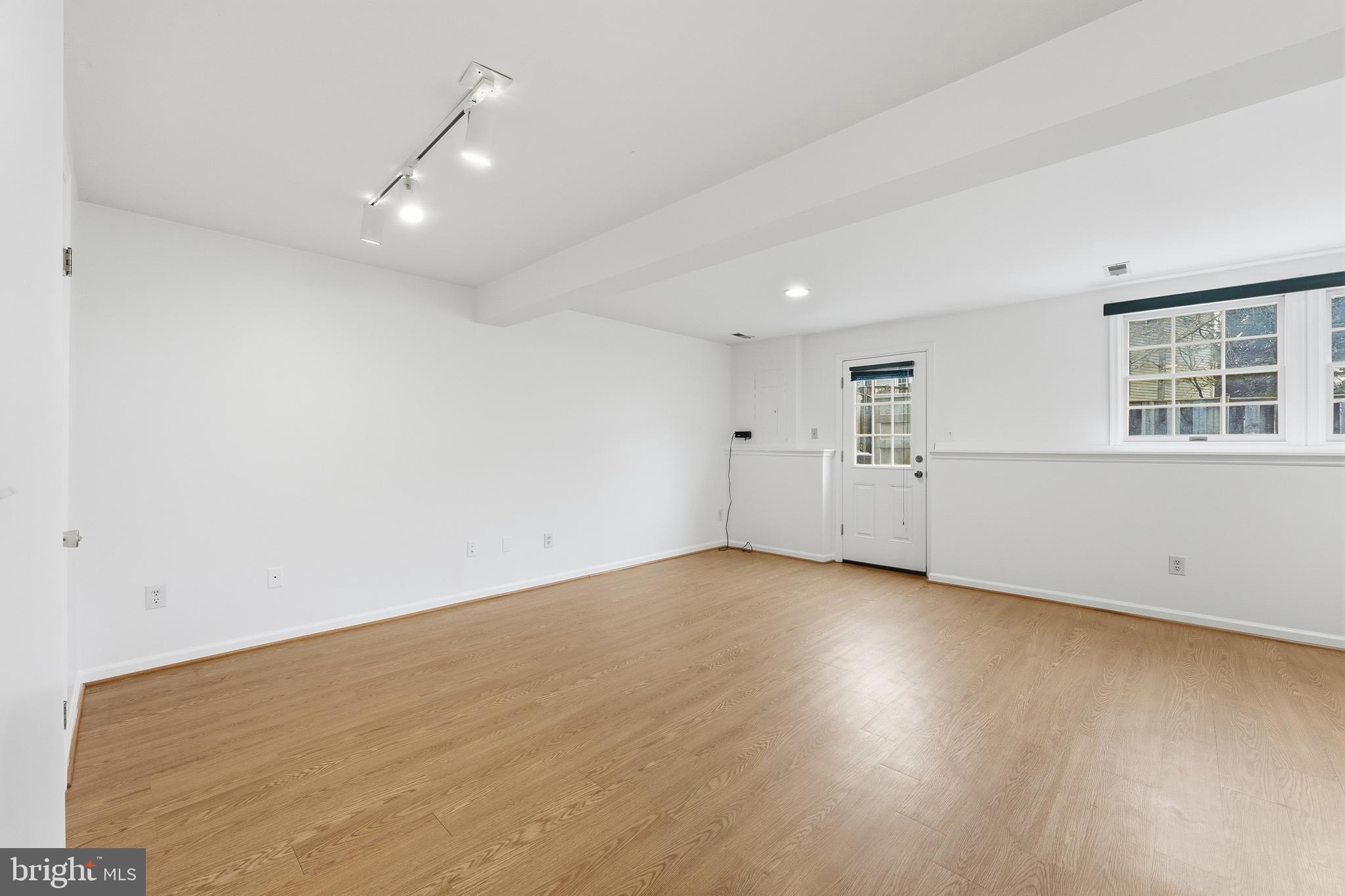 CENTRE RIDGE - Residential