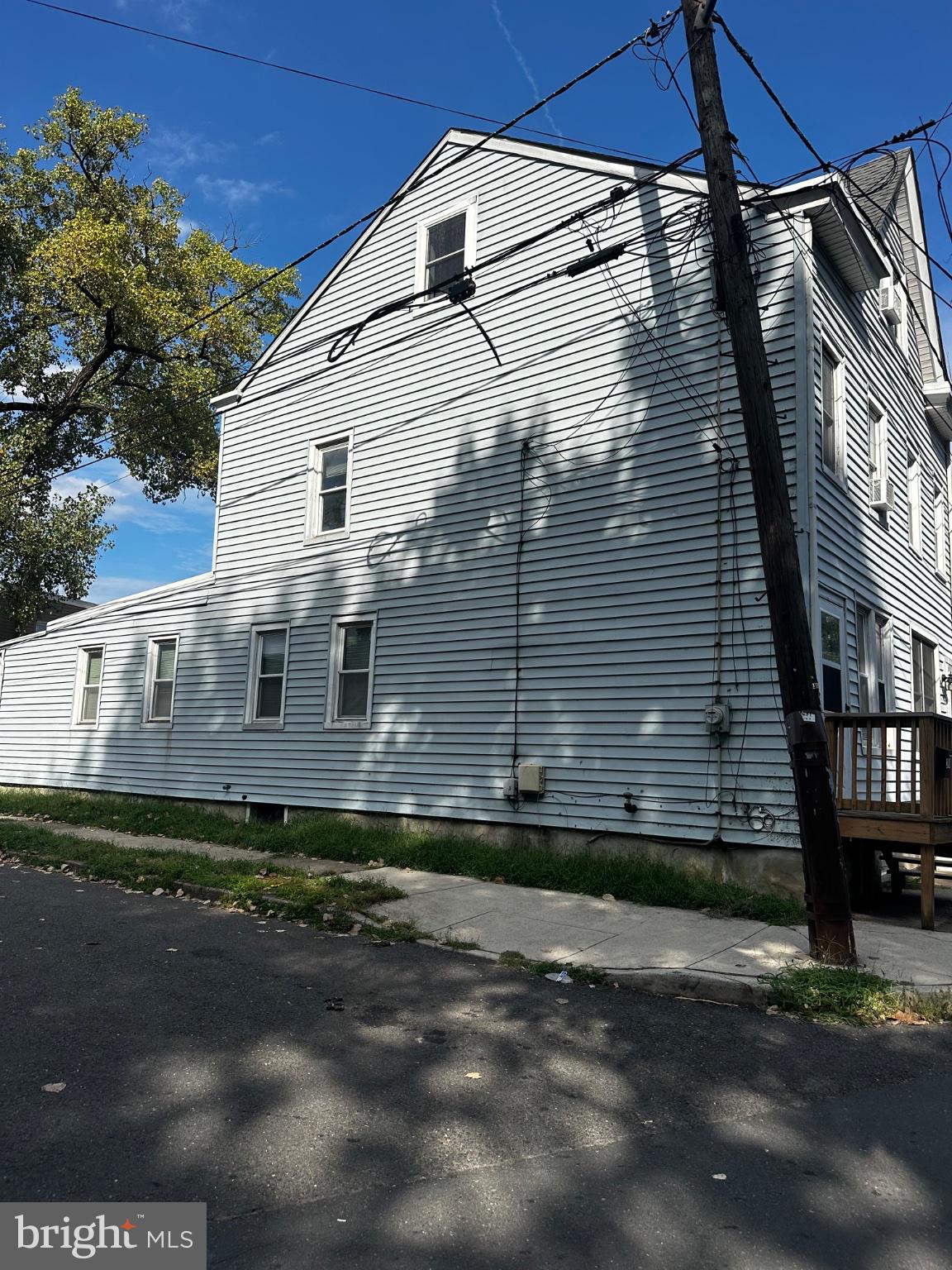 206 GIBBS AVENUE